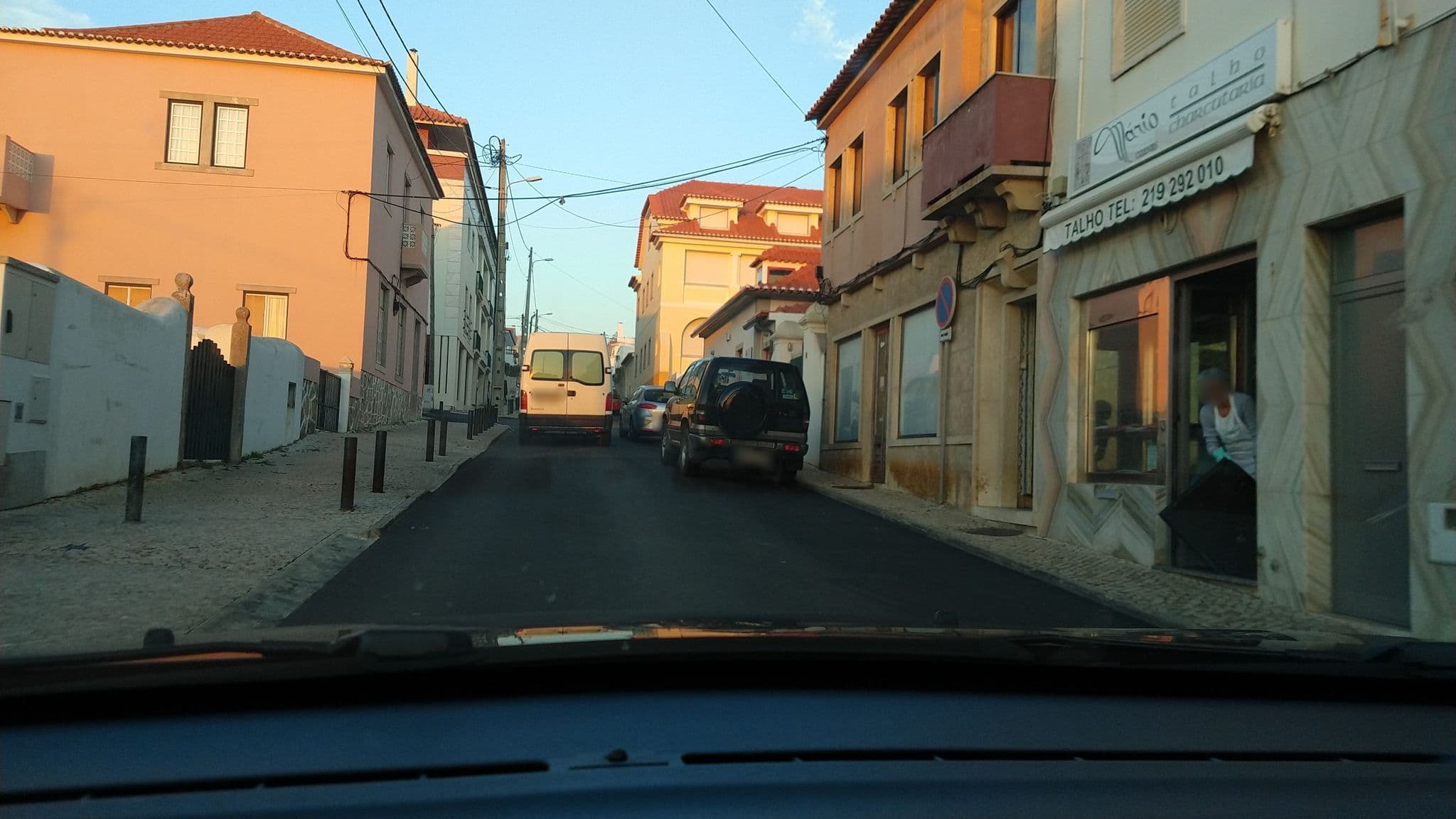 Street view near Villa Maçã, Fontanelas — © asimonelli (CC BY-SA · Mapillary)