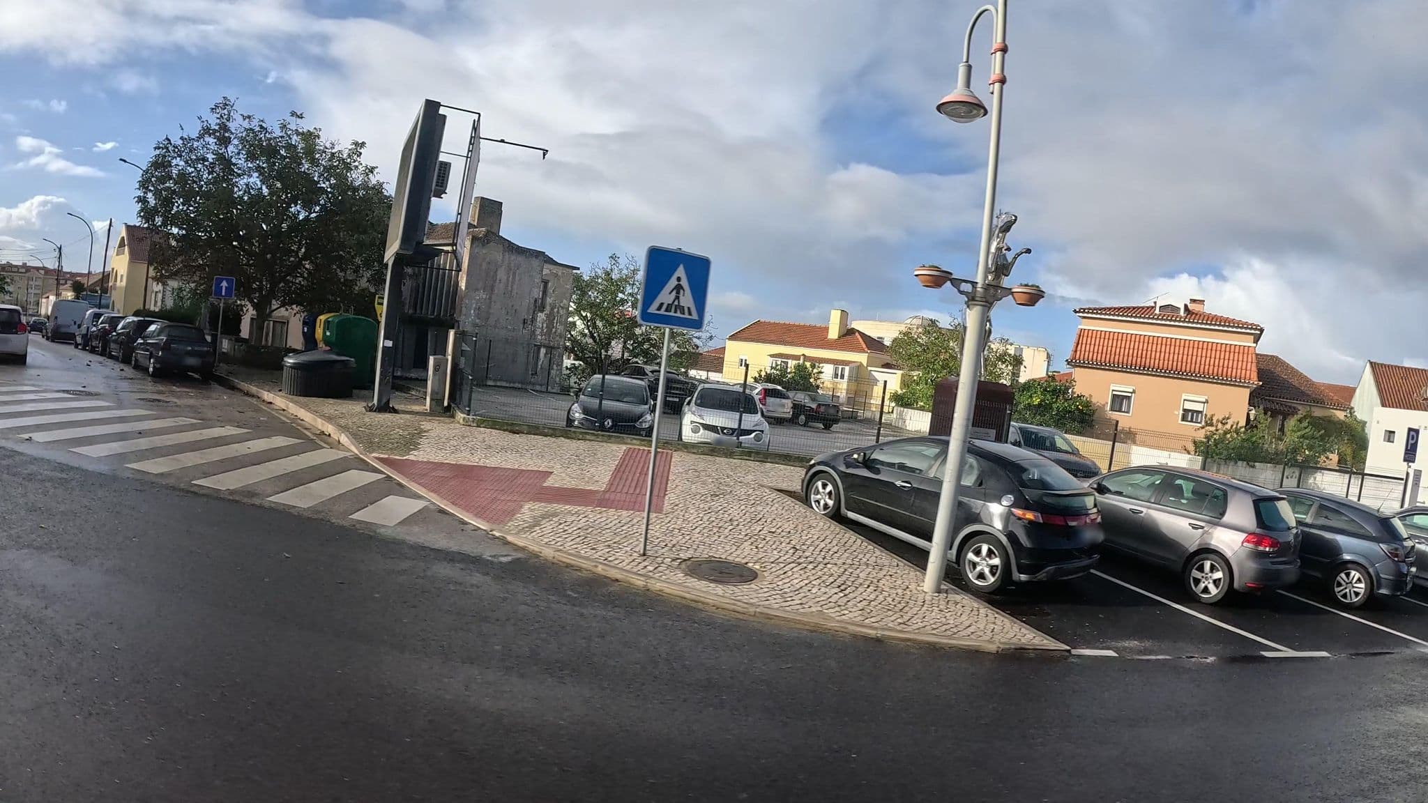 Street view near Mafra Hotel, Mafra — © danielagos12 (CC BY-SA · Mapillary)