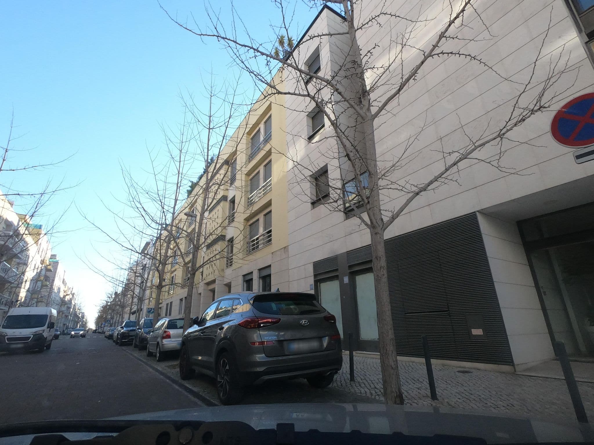 Street view near Best Apartments Portugal, Cabo Ruivo — © filohipo (CC BY-SA · Mapillary)