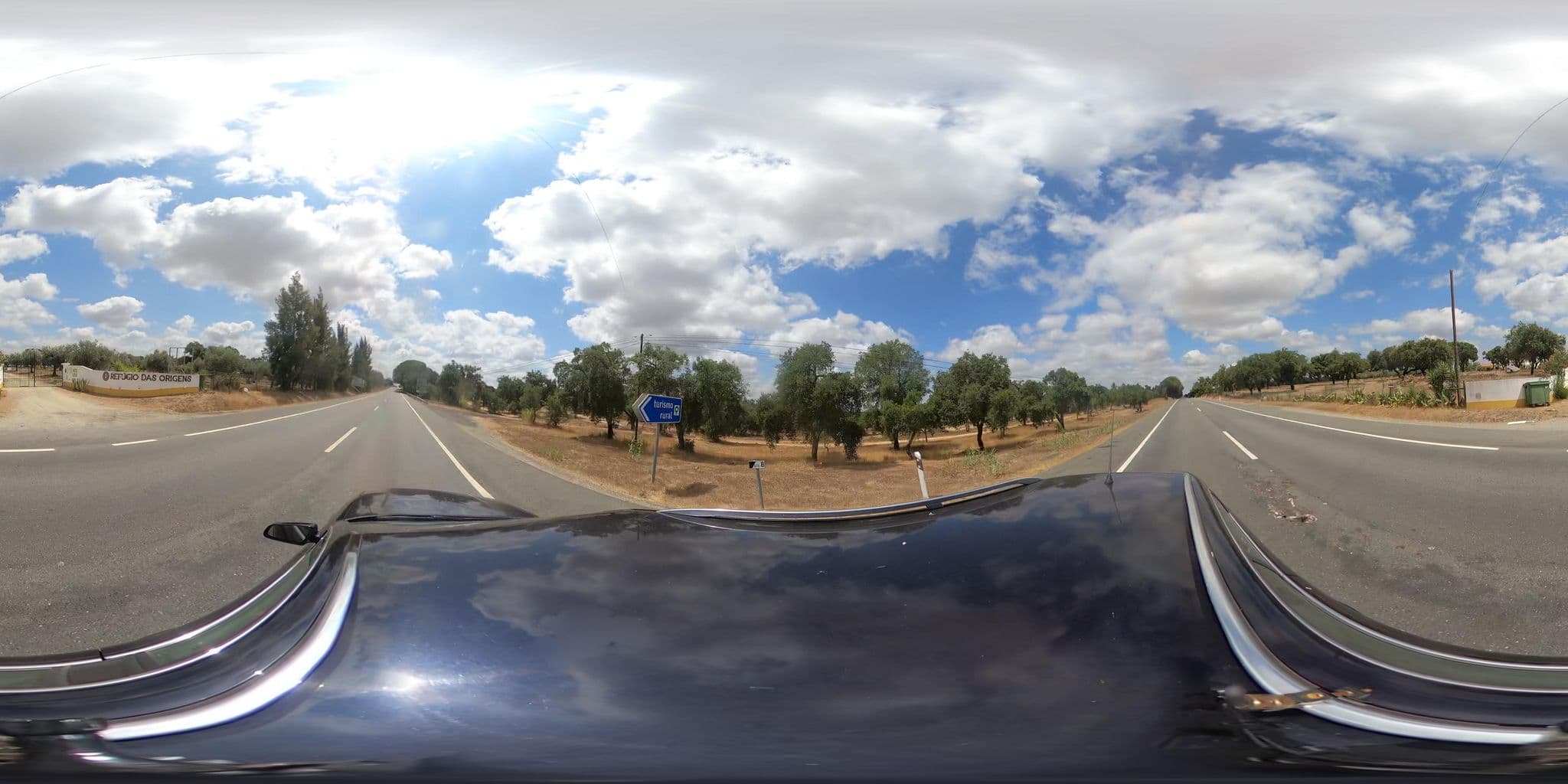 Street view near Refúgio das Origens, Ermidas — © filohipo (CC BY-SA · Mapillary)