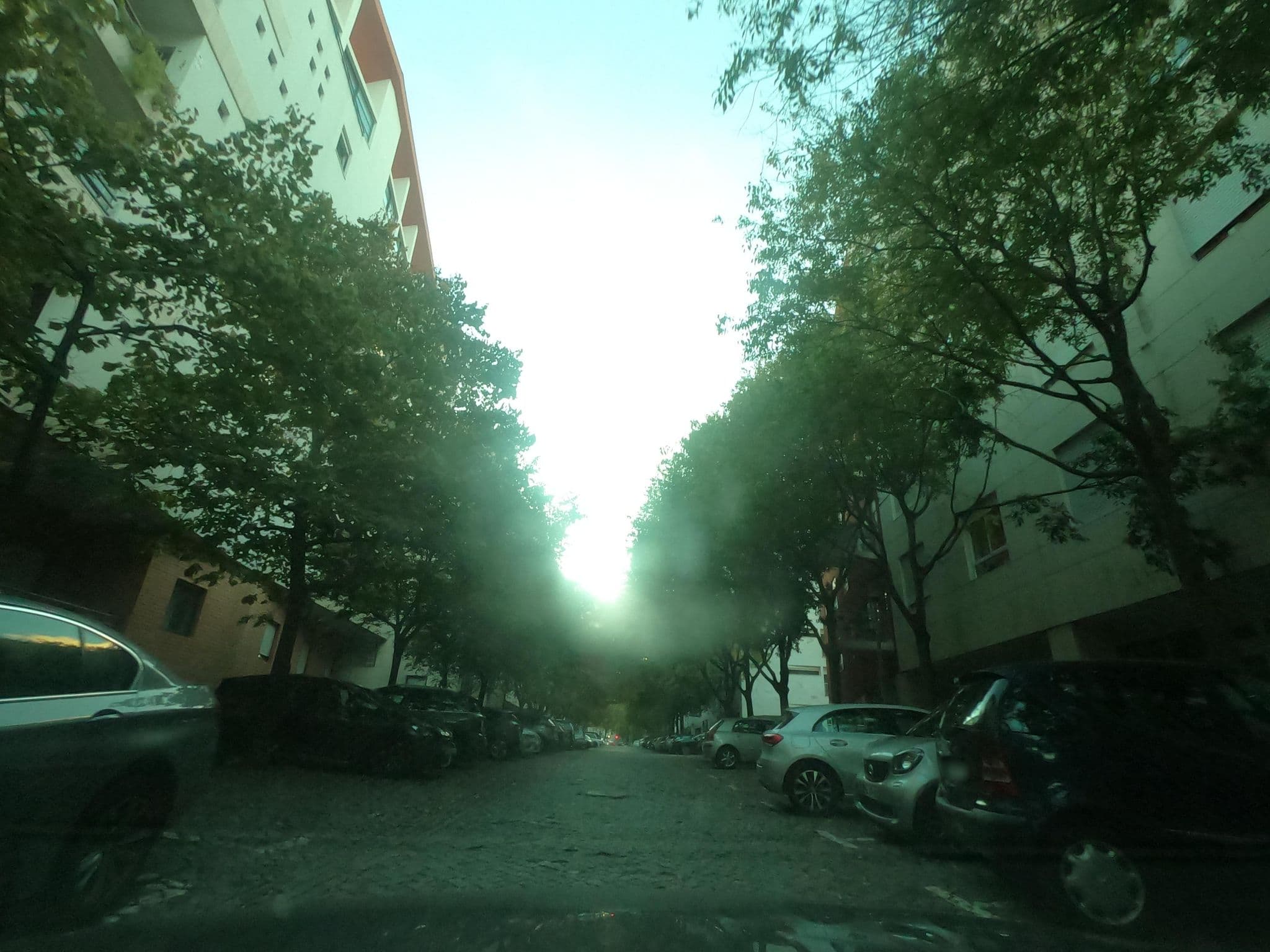 Street view near Mary Poppins, Moscavide e Portela — © filohipo (CC BY-SA · Mapillary)