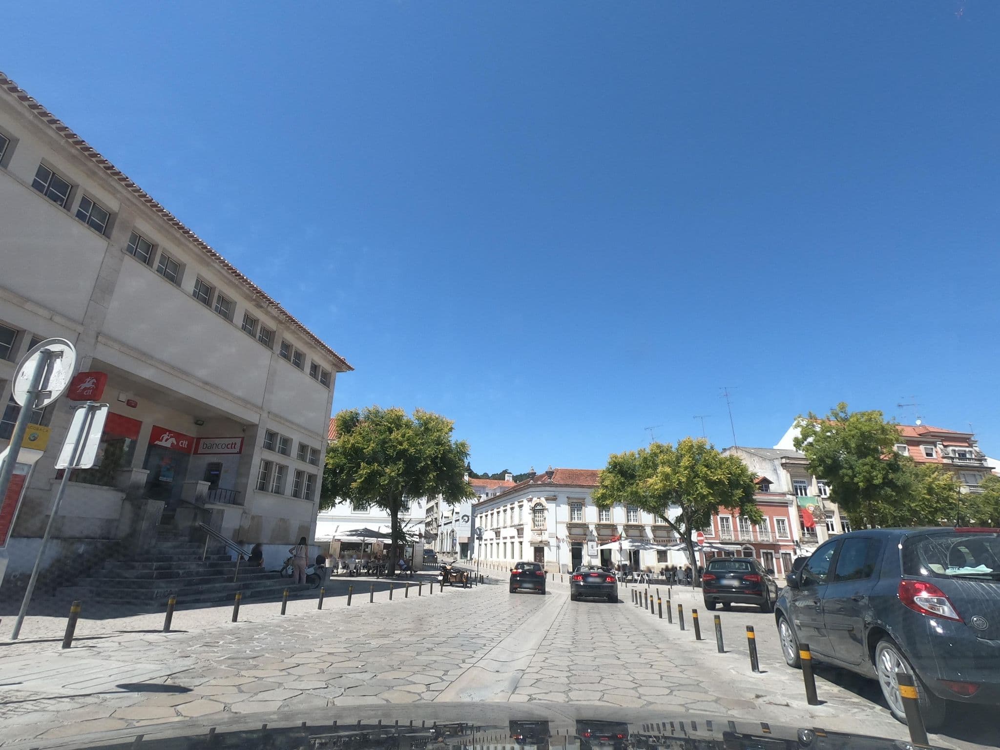 Street view near Solar Da Cerca Do Mosteiro, Alcobaça — © filohipo (CC BY-SA · Mapillary)