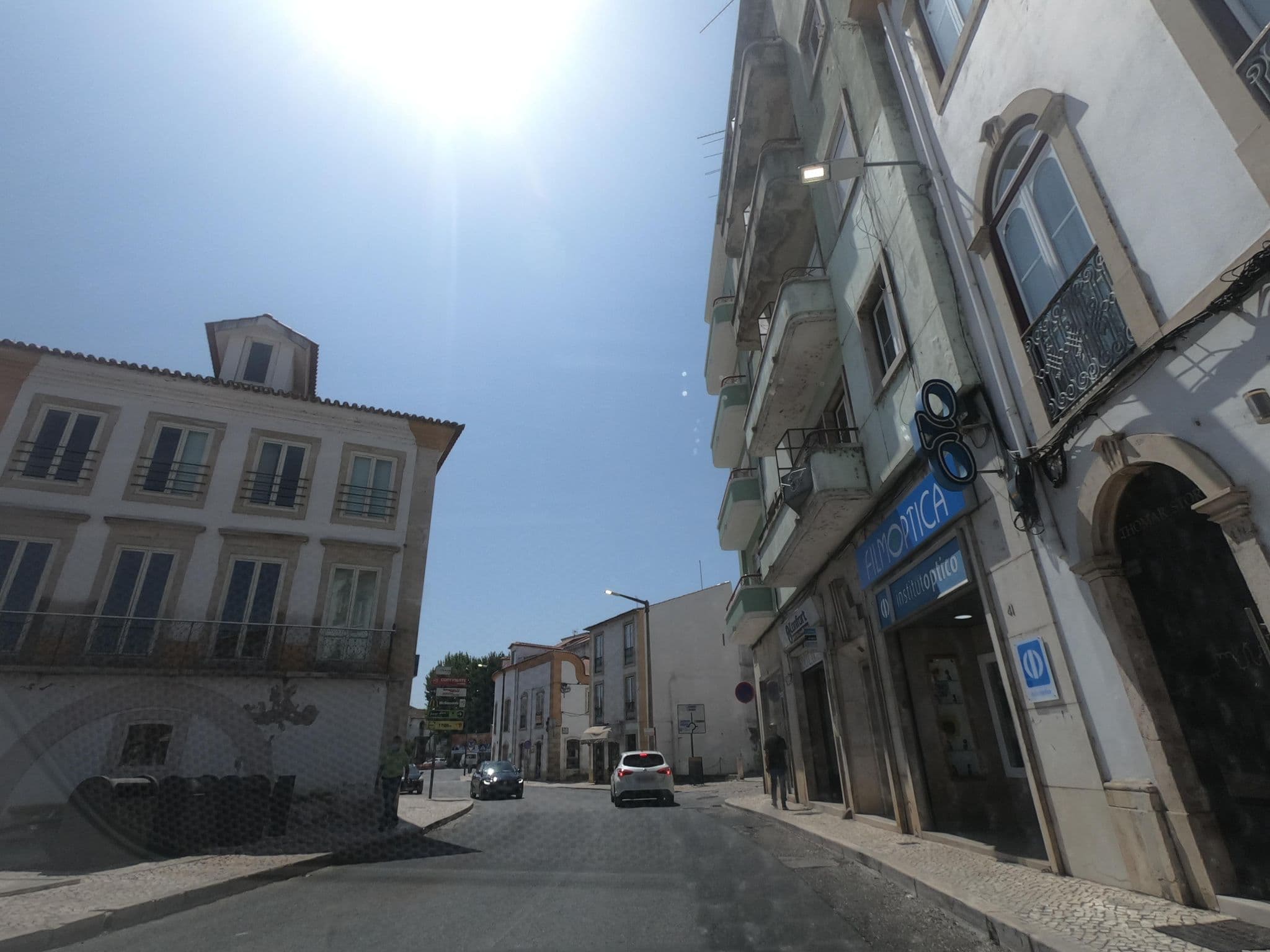 Street view near Thomar Story Guest House, Tomar — © filohipo (CC BY-SA · Mapillary)