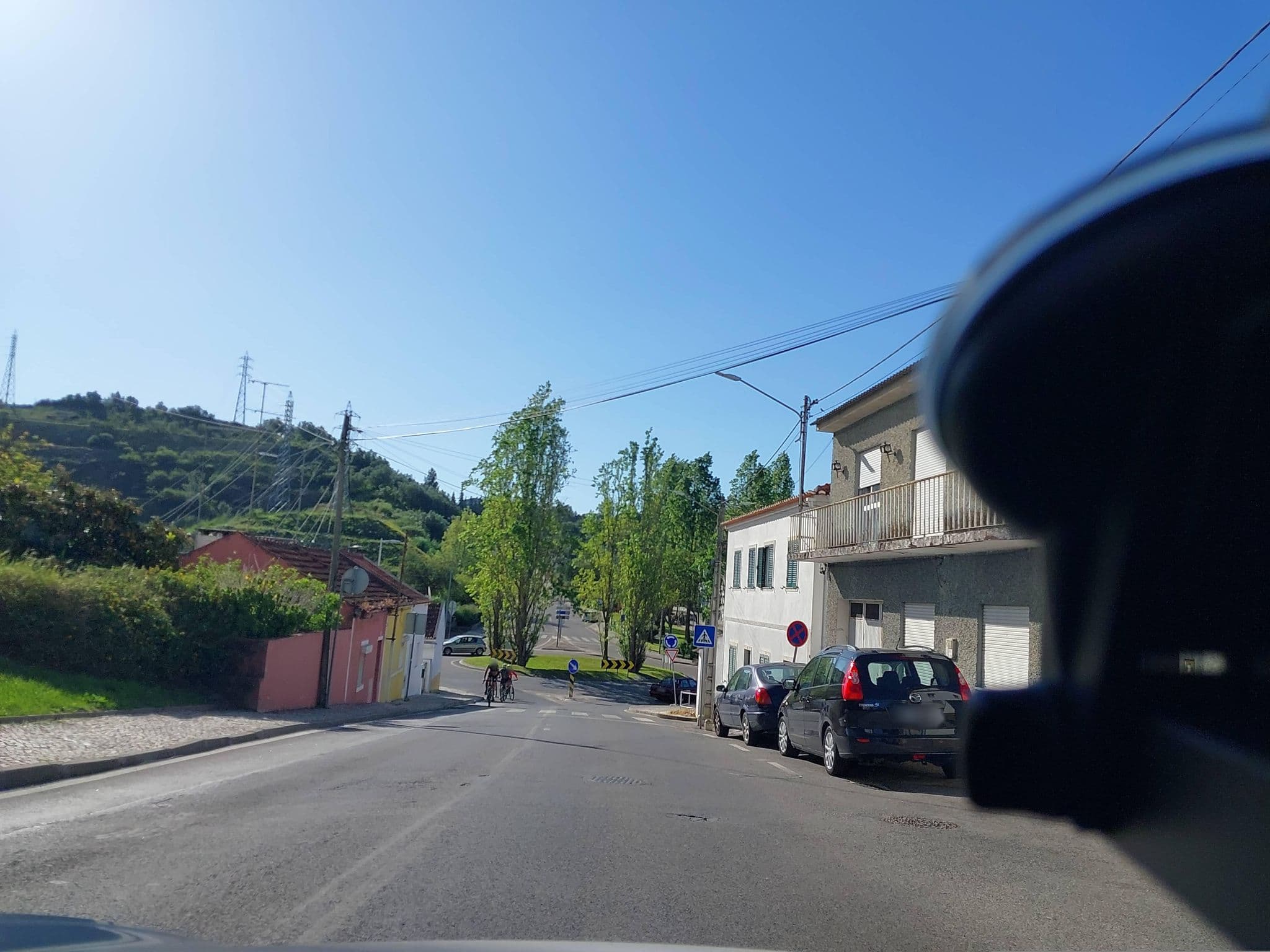 Street view near Fraldas de Fora, Unipessoal, Santarém — © biomedica (CC BY-SA · Mapillary)