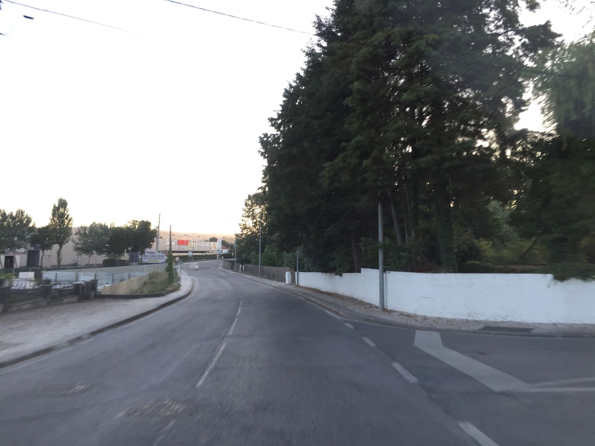 Street view near Edifícios Mariano, Ourém — © ptmap (CC BY-SA · Mapillary)