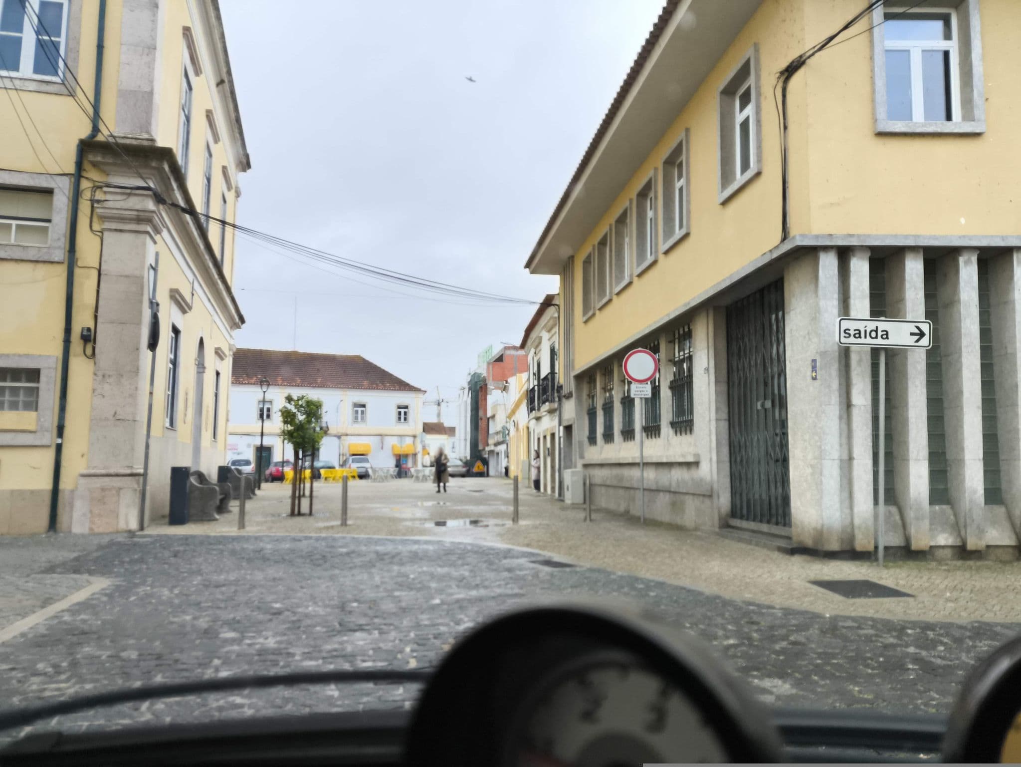 Street view near Tejhotel-Equipamento, Hotelaria e Comércio Alimentar, Benavente — © lisbonsouvenir (CC BY-SA · Mapillary)