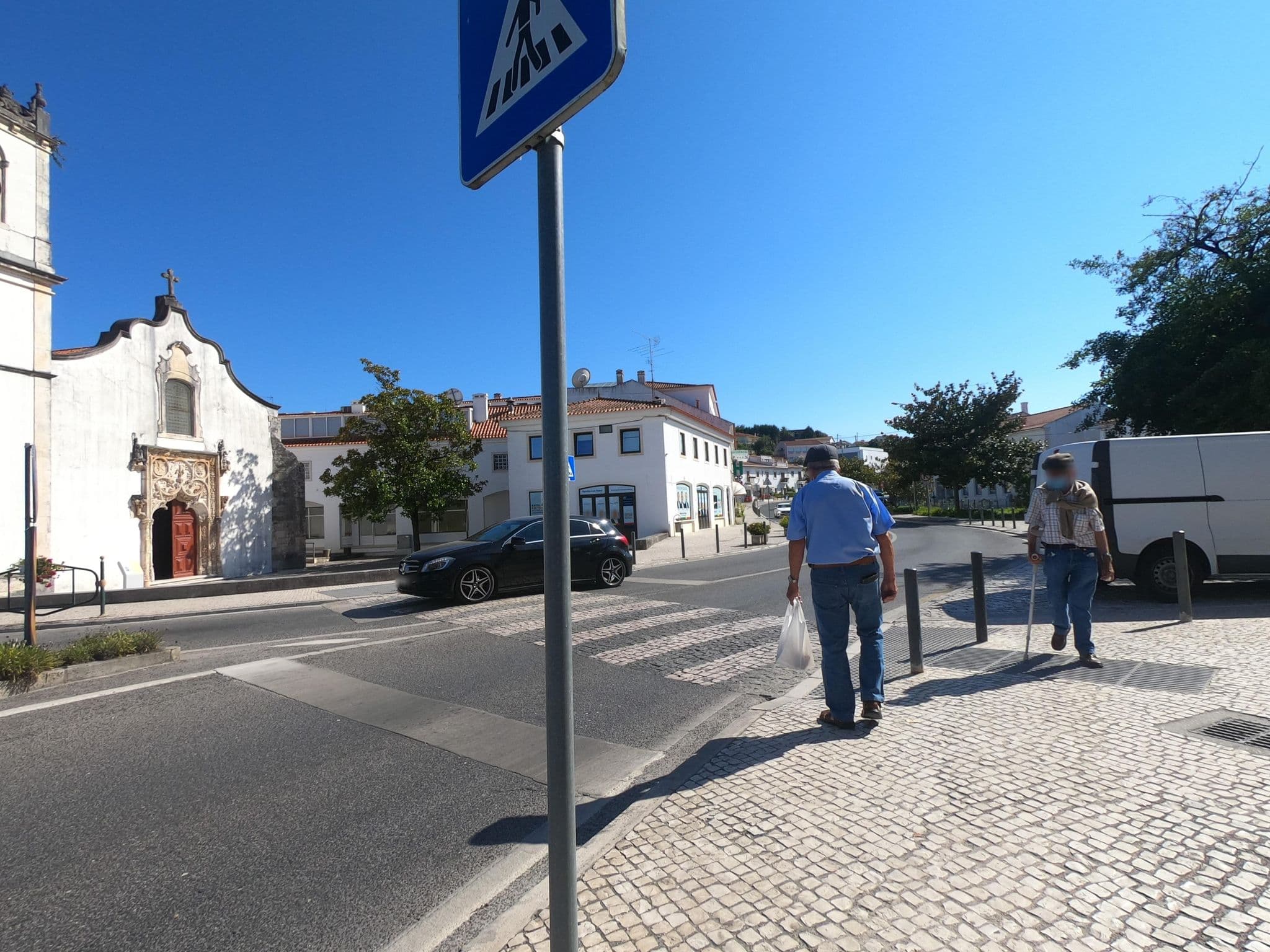 Street view near Mosteiro View, Batalha — © filohipo (CC BY-SA · Mapillary)