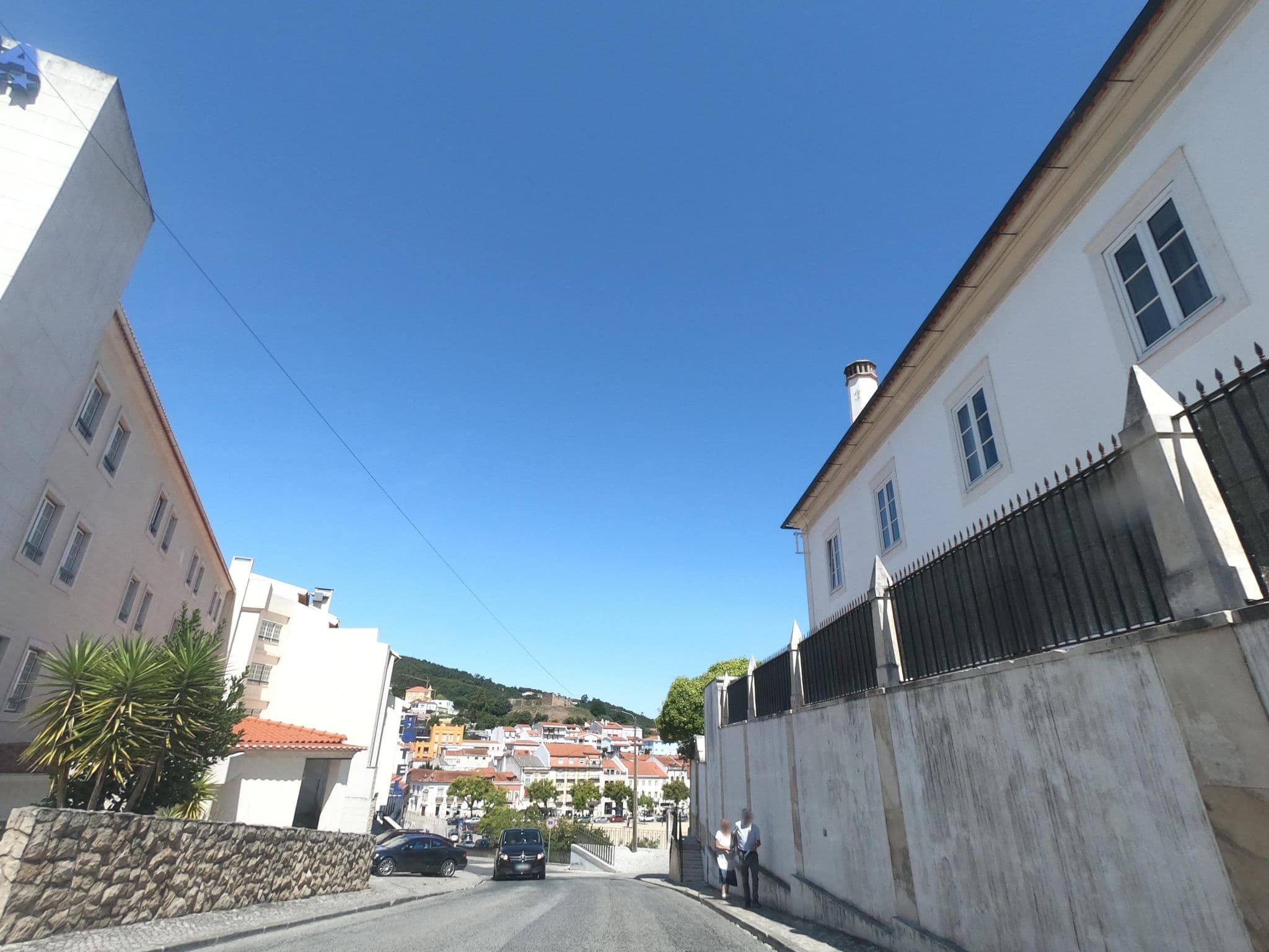 Street view near The Originals Boutique, Hôtel Solar do Cerca do Mosteiro, Alcobaça, Alcobaça — © filohipo (CC BY-SA · Mapillary)