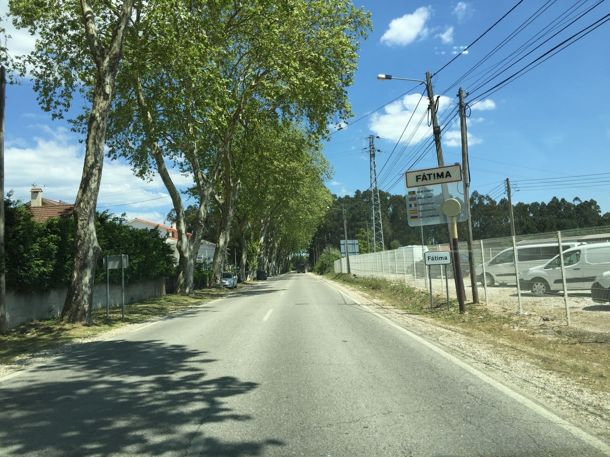 Street view near Pensão Restaurante Floresta, Loureira — © ptmap (CC BY-SA · Mapillary)