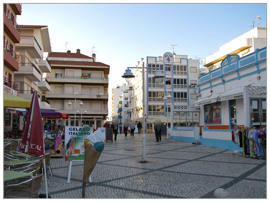 Street view near Aparthotel Guadiana, Monte Gordo — © barragon (CC BY-SA · Mapillary)