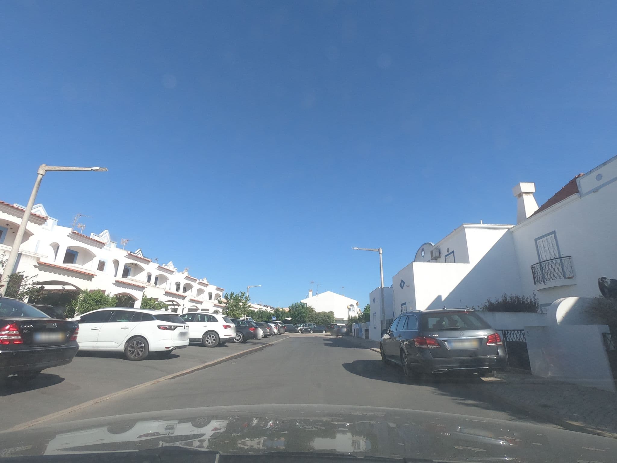 Street view near Akisol Manta Rota Ocean III, Manta Rota — © filohipo (CC BY-SA · Mapillary)