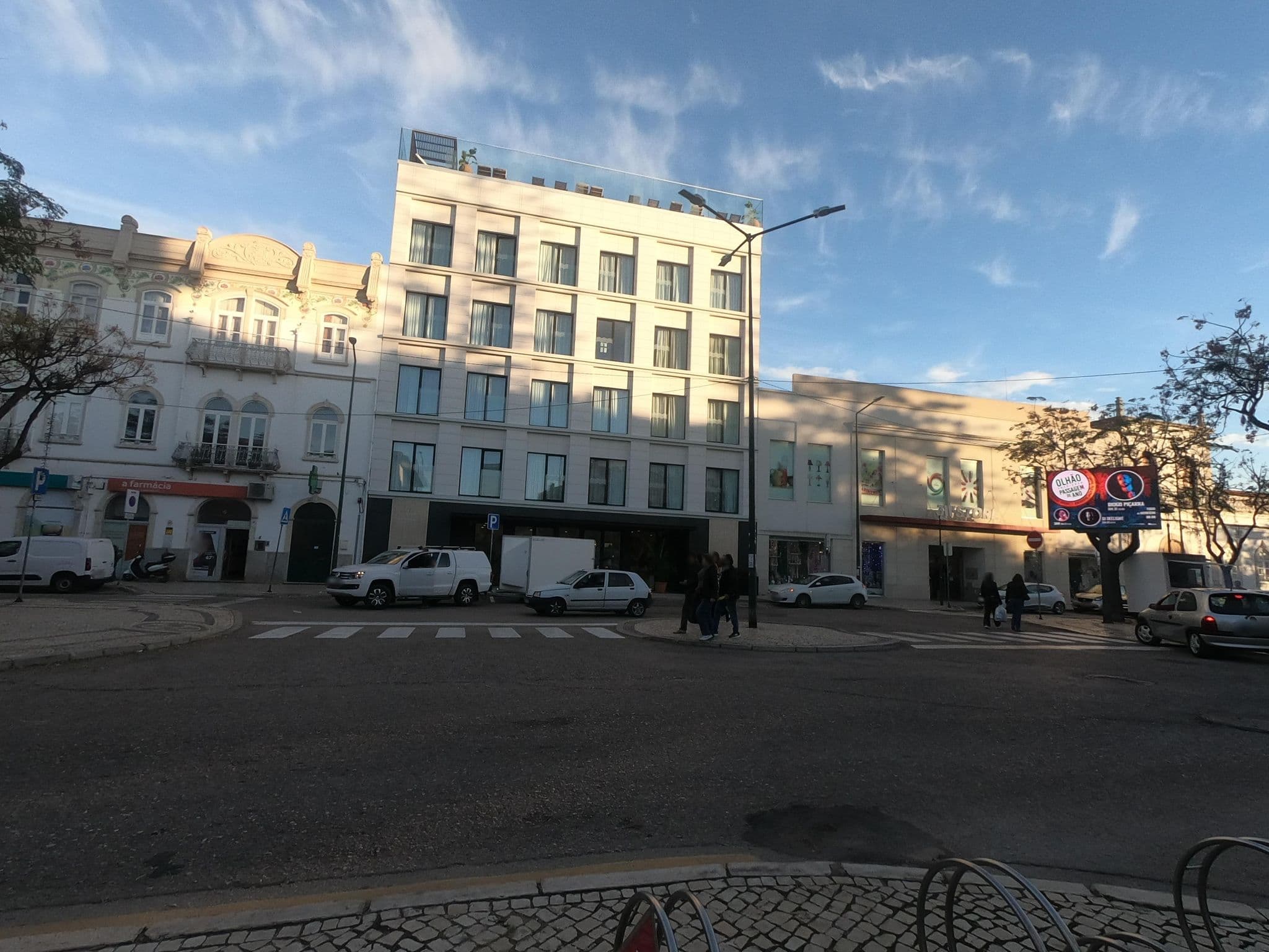 Street view near Pure Farmosa Concept Hotel, Olhão — © filohipo (CC BY-SA · Mapillary)