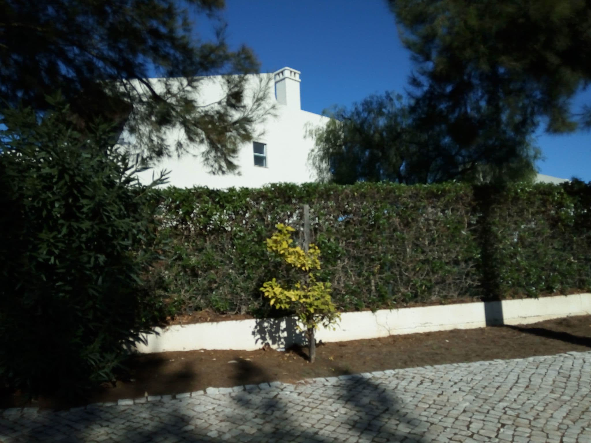 Street view near Apartamento Moura Pateo Garvetur, Vilamoura — © mapfool (CC BY-SA · Mapillary)