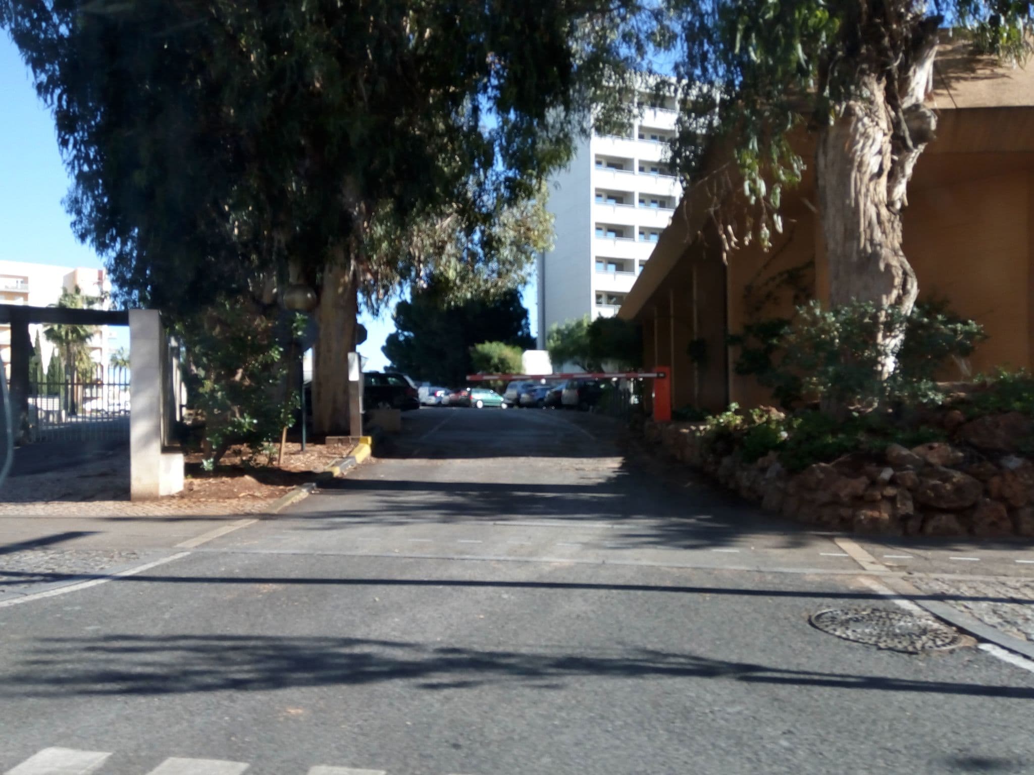 Street view near Aparthotel Portobelo, Vilamoura — © mapfool (CC BY-SA · Mapillary)