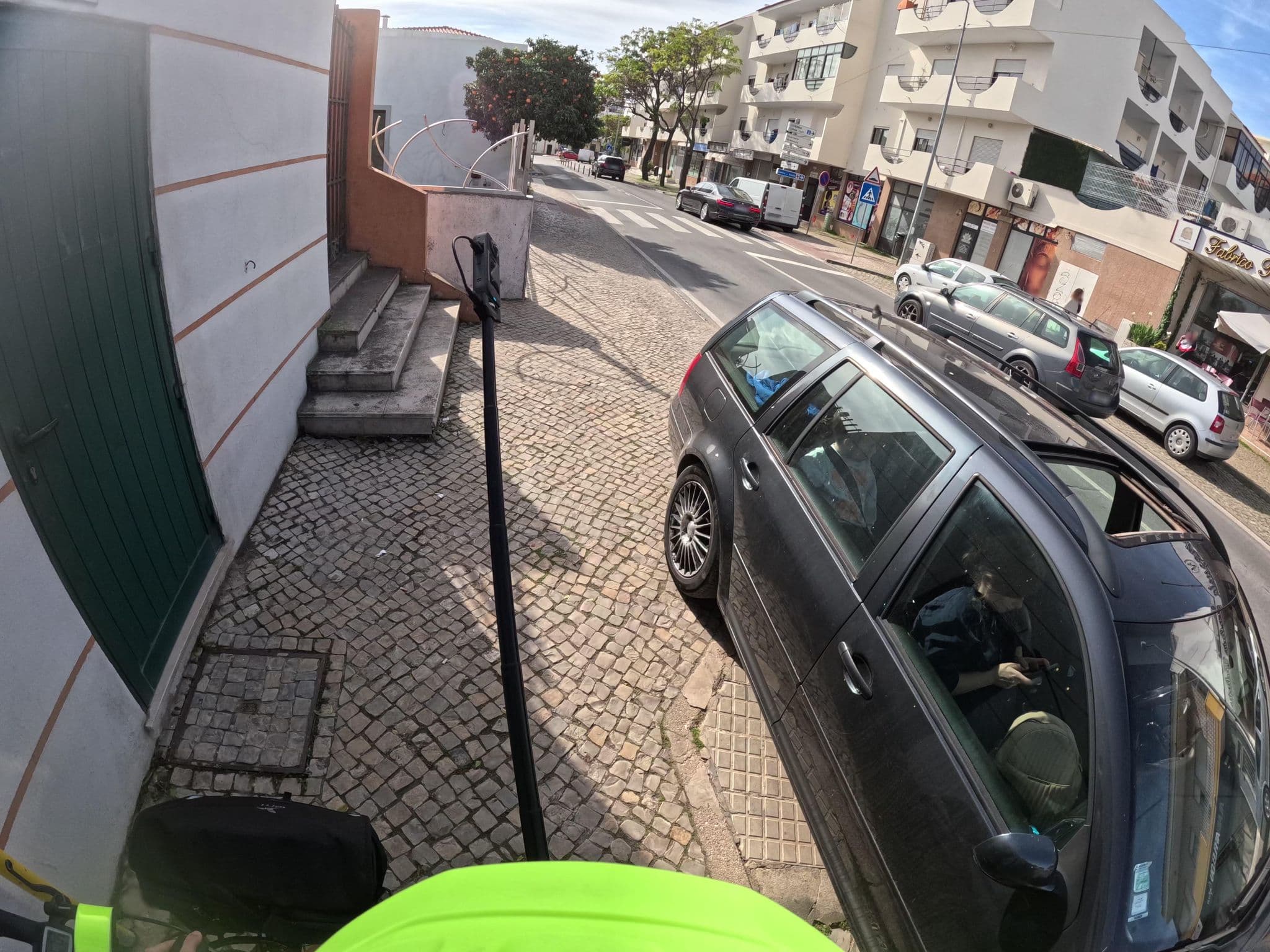 Street view near Hotel Berry - Empresa de Hotelaria e Restaurante, Almancil — © claudiop (CC BY-SA · Mapillary)