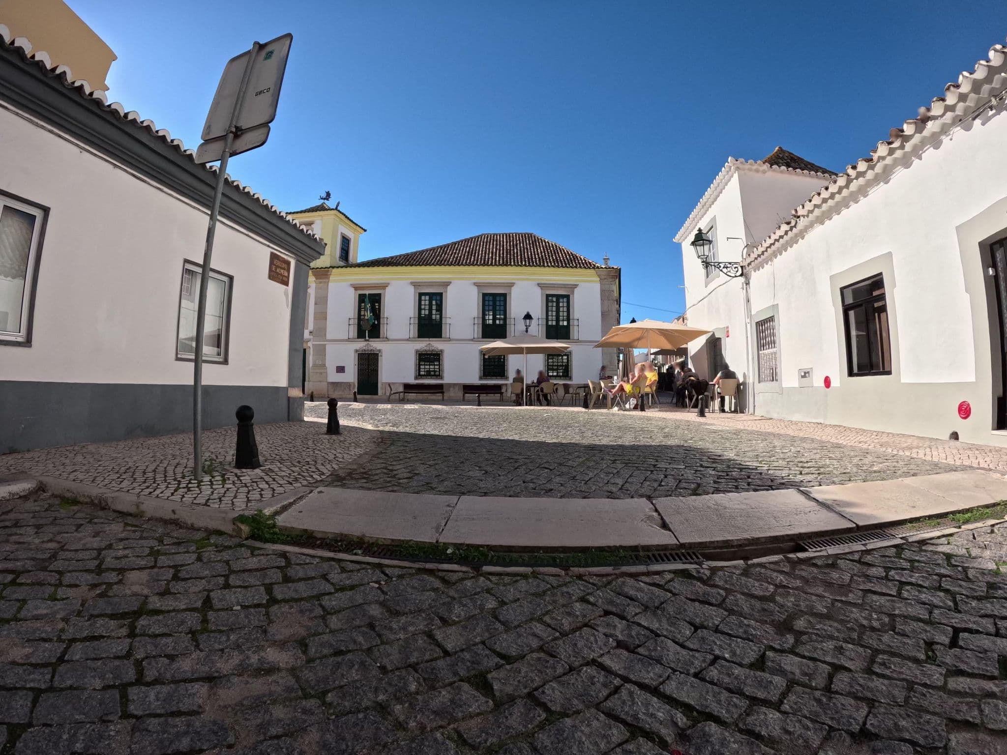 Street view near Rua do Argel 10, Faro — © claudiop (CC BY-SA · Mapillary)