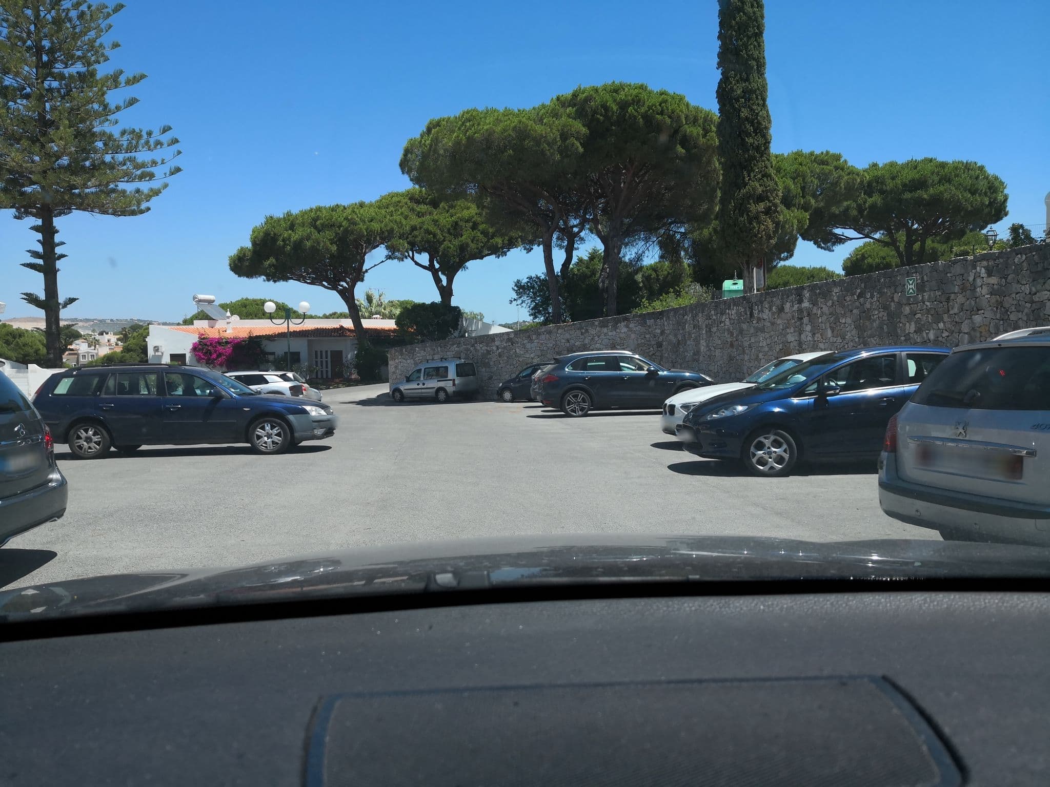 Street view near 402, Vilamoura — © sanjorgepinho (CC BY-SA · Mapillary)