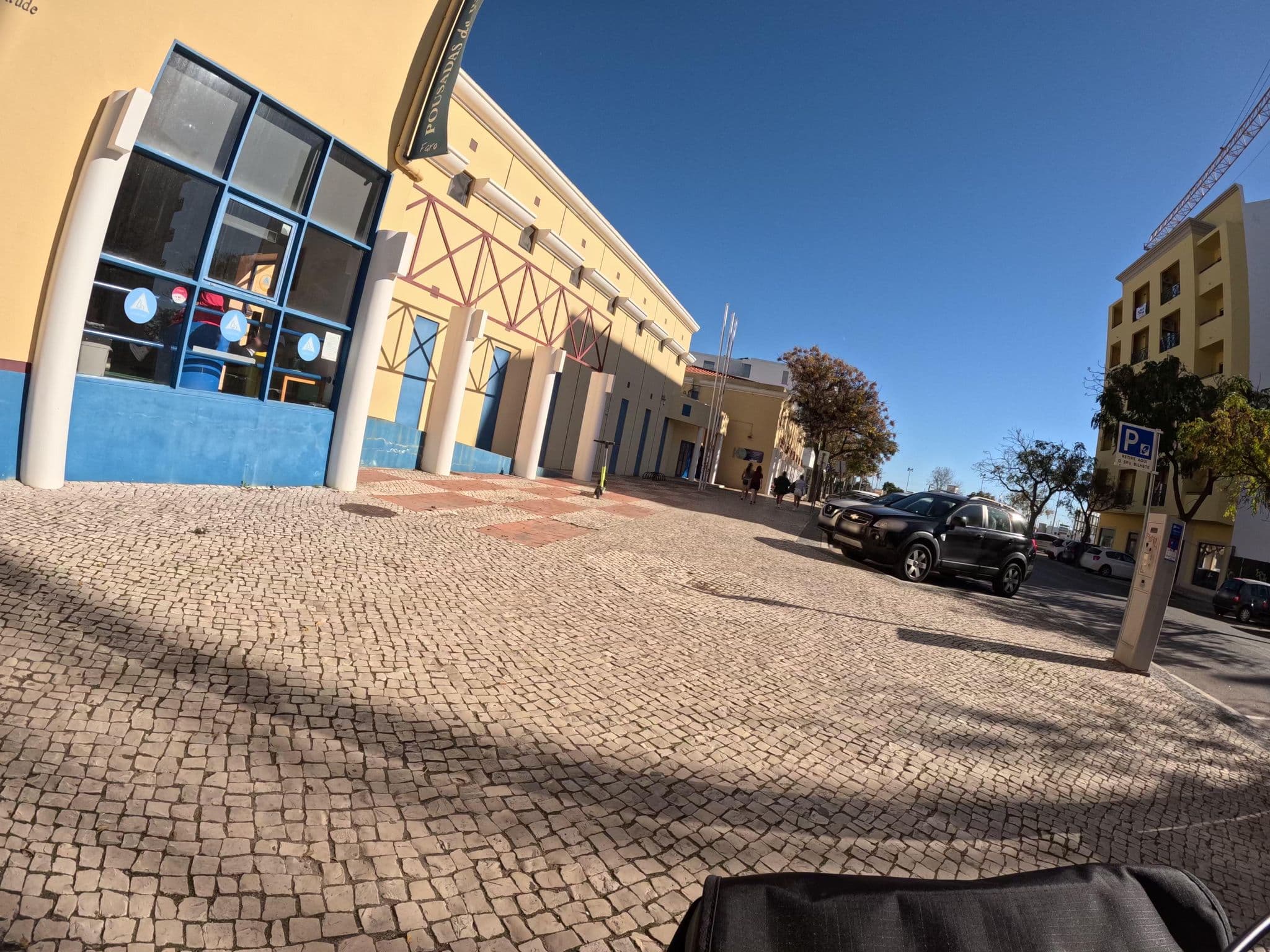 Street view near Faro Youth Hostel, Faro — © claudiop (CC BY-SA · Mapillary)