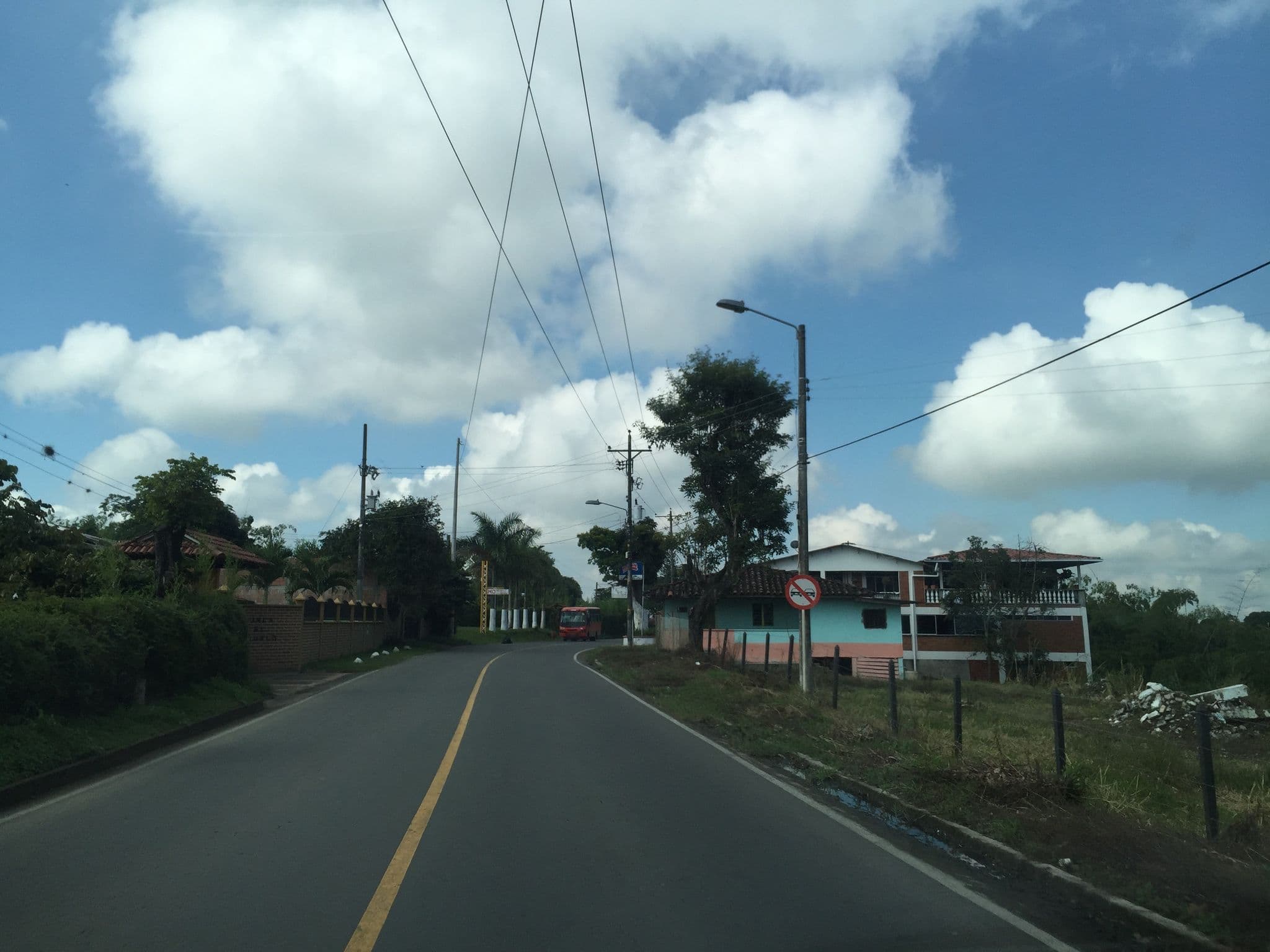 Street view near Motel la Siria, Pereira — © hk6f (CC BY-SA · Mapillary)