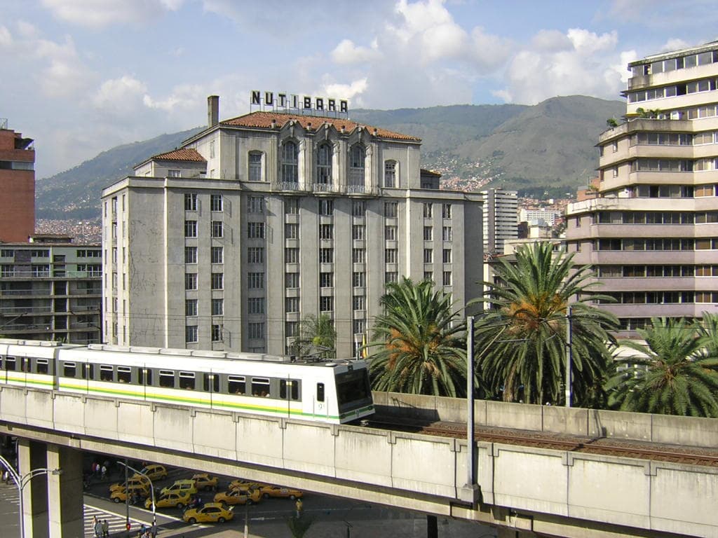 Hotel Nutibara (via Wikimedia Commons, Public domain)