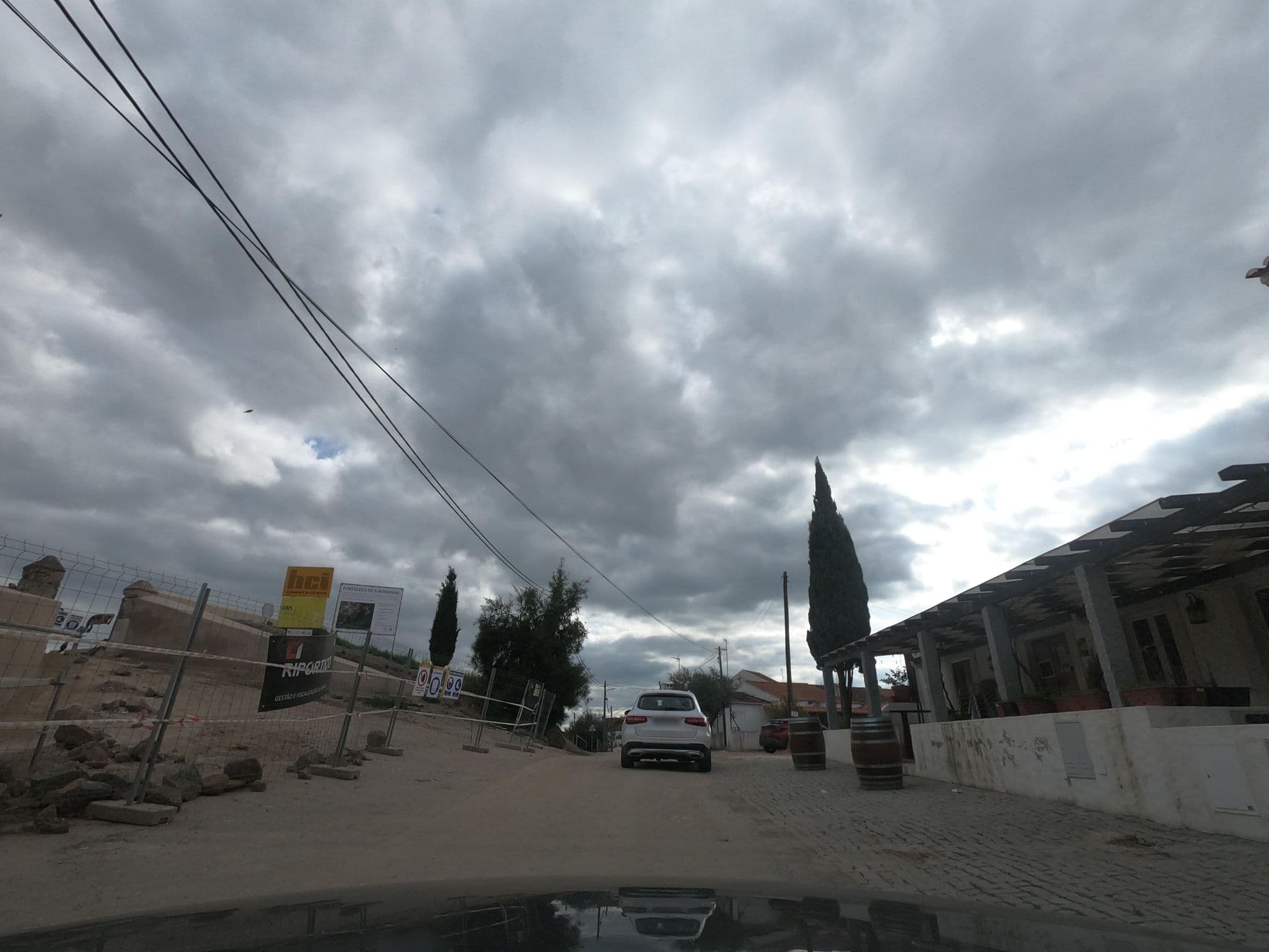 Street view near Tasca d’Juromenha, Vila Viçosa — © filohipo (CC BY-SA · Mapillary)
