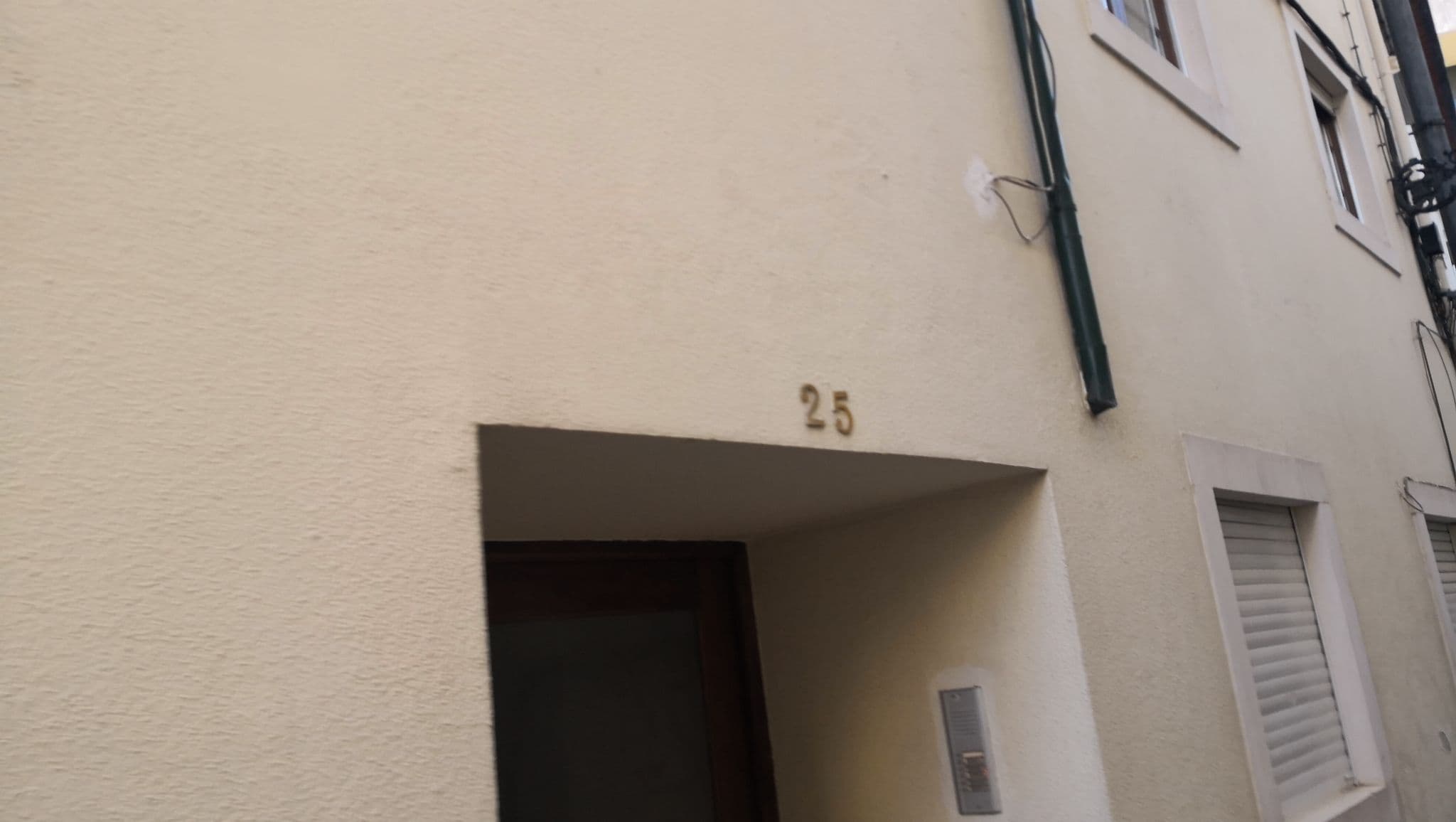Street view near Pousada da Juventude - Leiria, Leiria — © sanjorgepinho (CC BY-SA · Mapillary)
