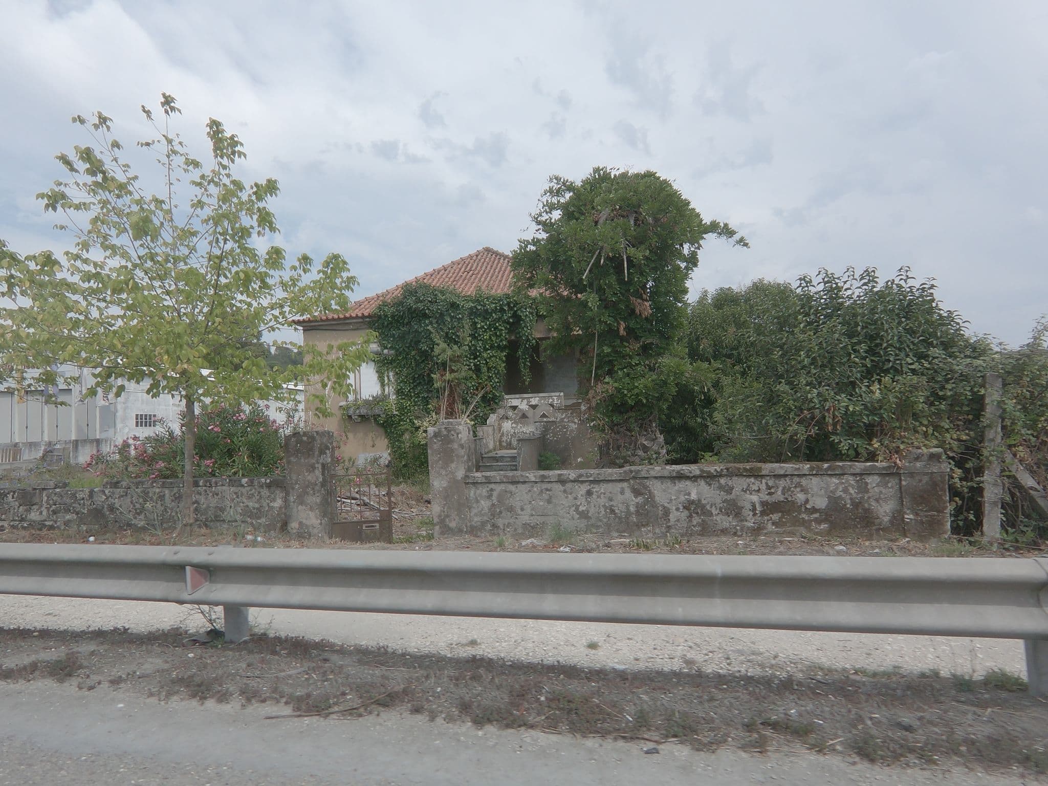 Street view near Quinta da Casinha Homestay, Pombal — © sanjorgepinho (CC BY-SA · Mapillary)