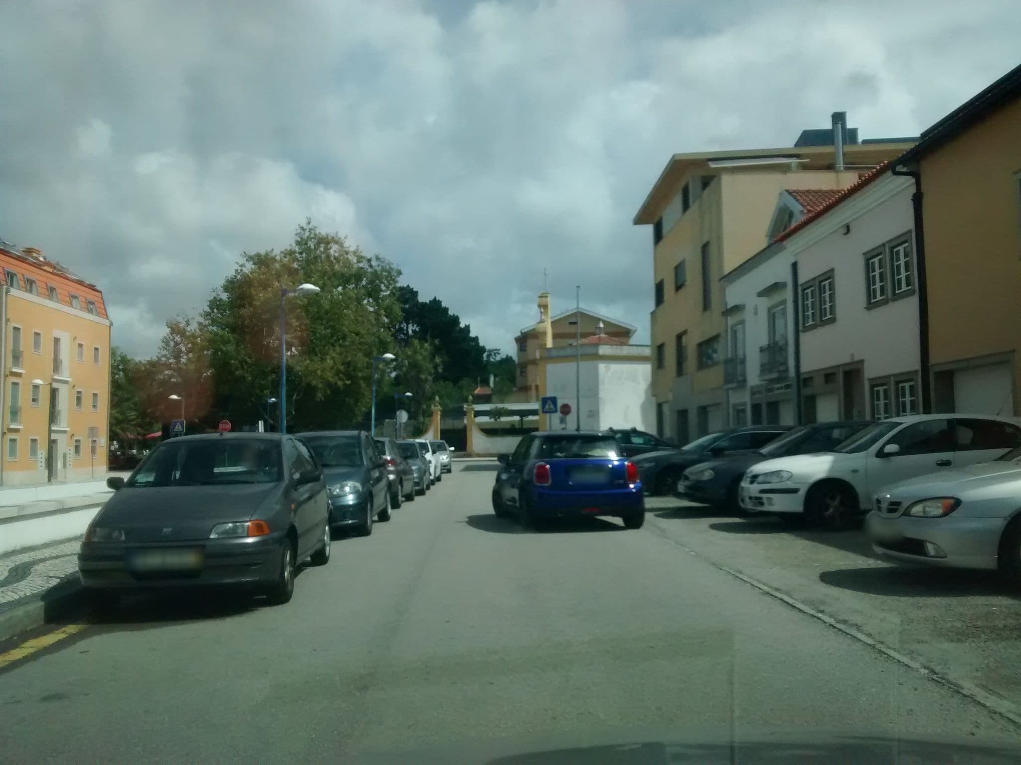 Street view near BiniBag Hostel, Aveiro — © msevilla00 (CC BY-SA · Mapillary)