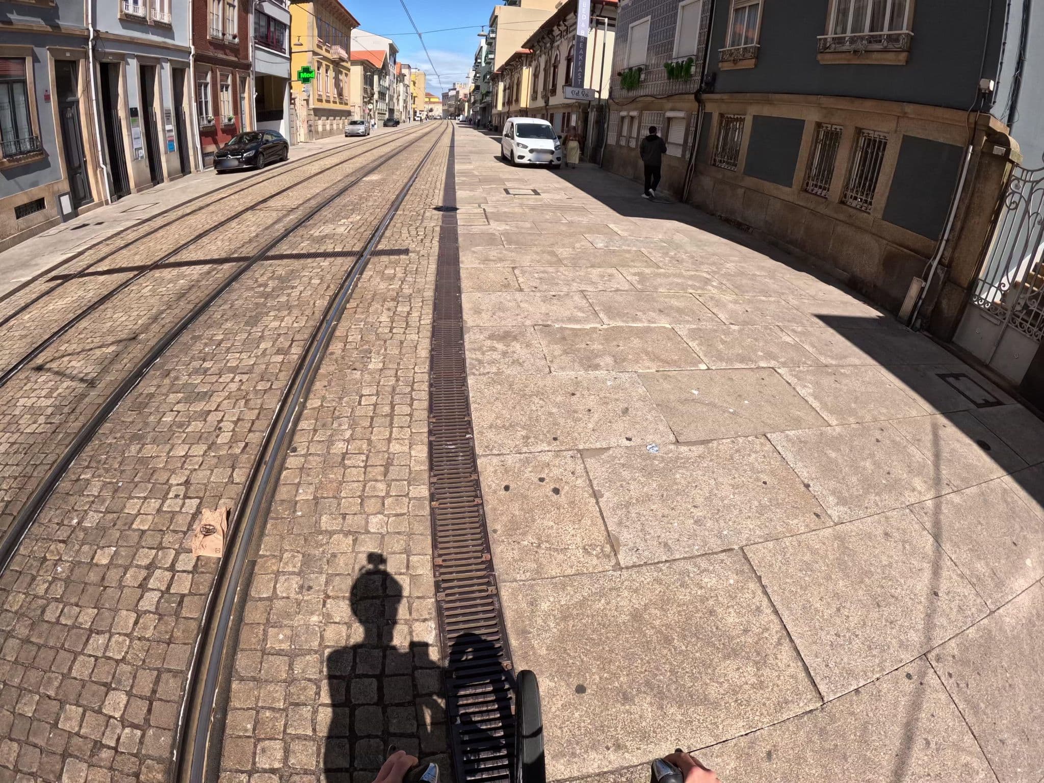 Street view near Hotel D'el Rei, Matosinhos — © franciscolinux (CC BY-SA · Mapillary)