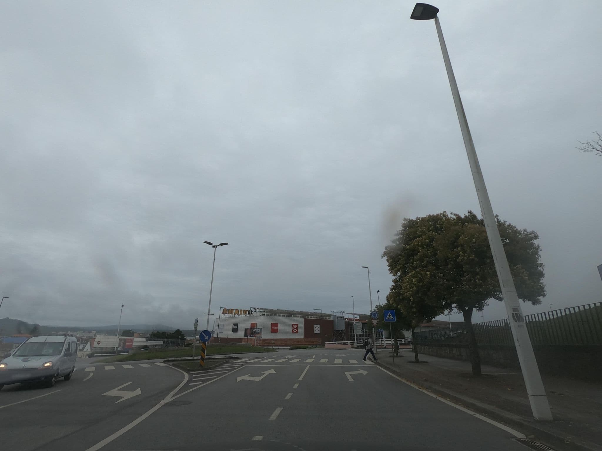 Street view near Quinta de Valverde, Viana do Castelo — © filohipo (CC BY-SA · Mapillary)