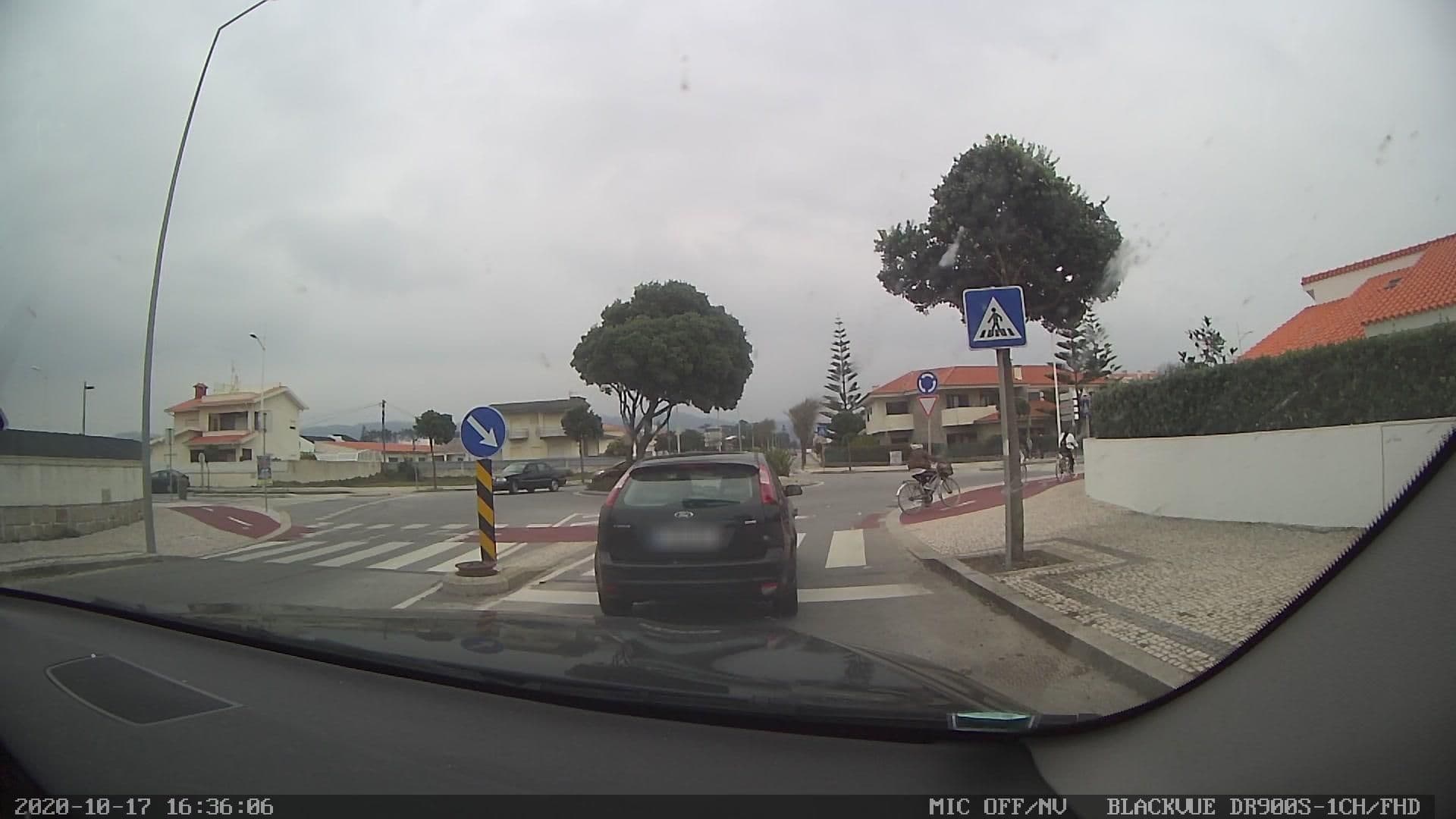 Street view near Vivenda São Bento Hotel, Esposende — © sanjorgepinho (CC BY-SA · Mapillary)
