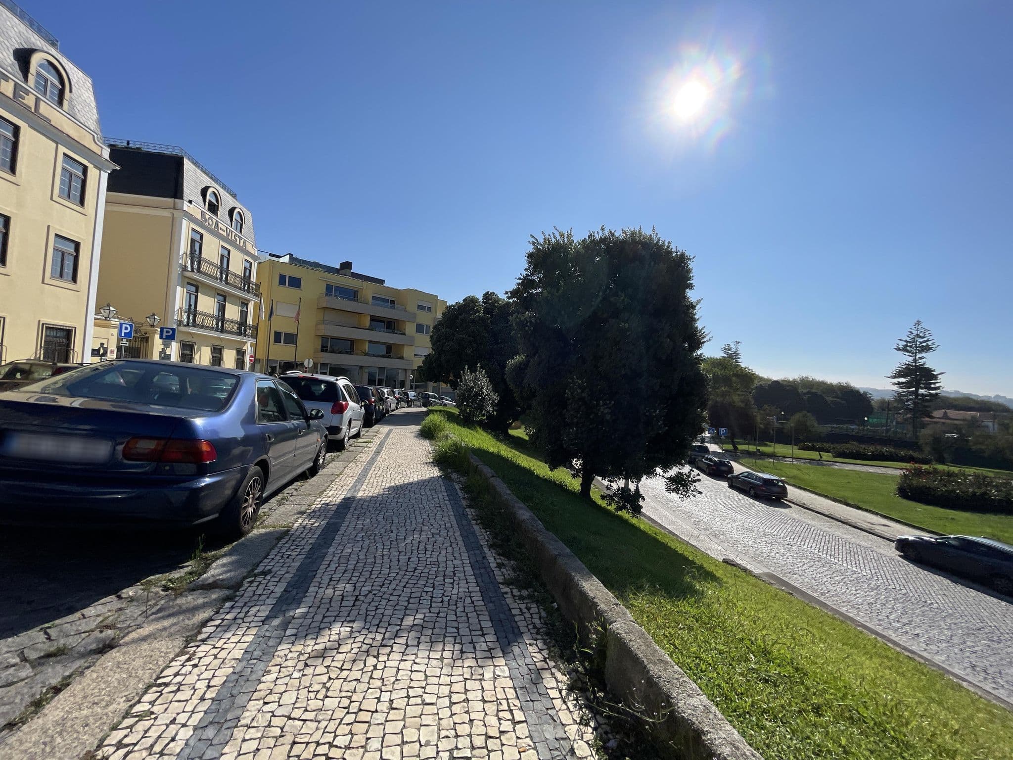 Street view near Fozpraia - Hotelaria e Turismo, S.A., Foz do Douro — © egorka (CC BY-SA · Mapillary)