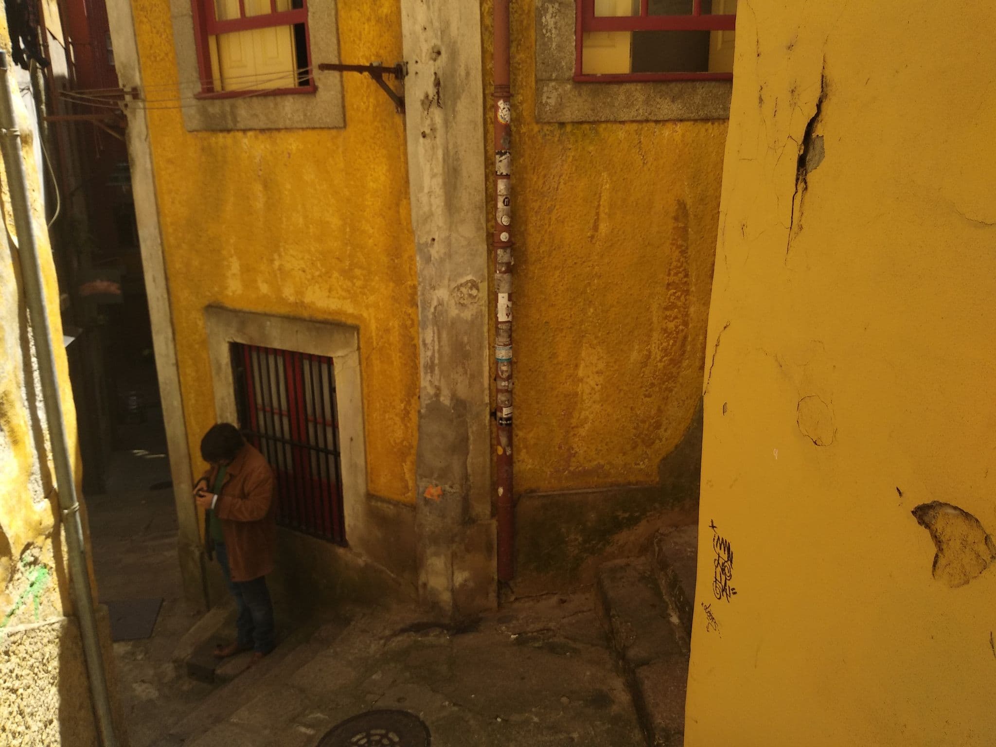 Street view near Stay In Apartments, Porto — © isoipsa (CC BY-SA · Mapillary)
