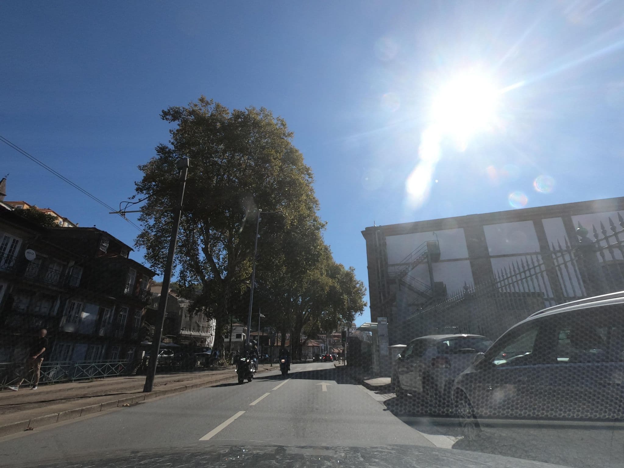 Street view near Lost Apartments, Massarelos — © filohipo (CC BY-SA · Mapillary)