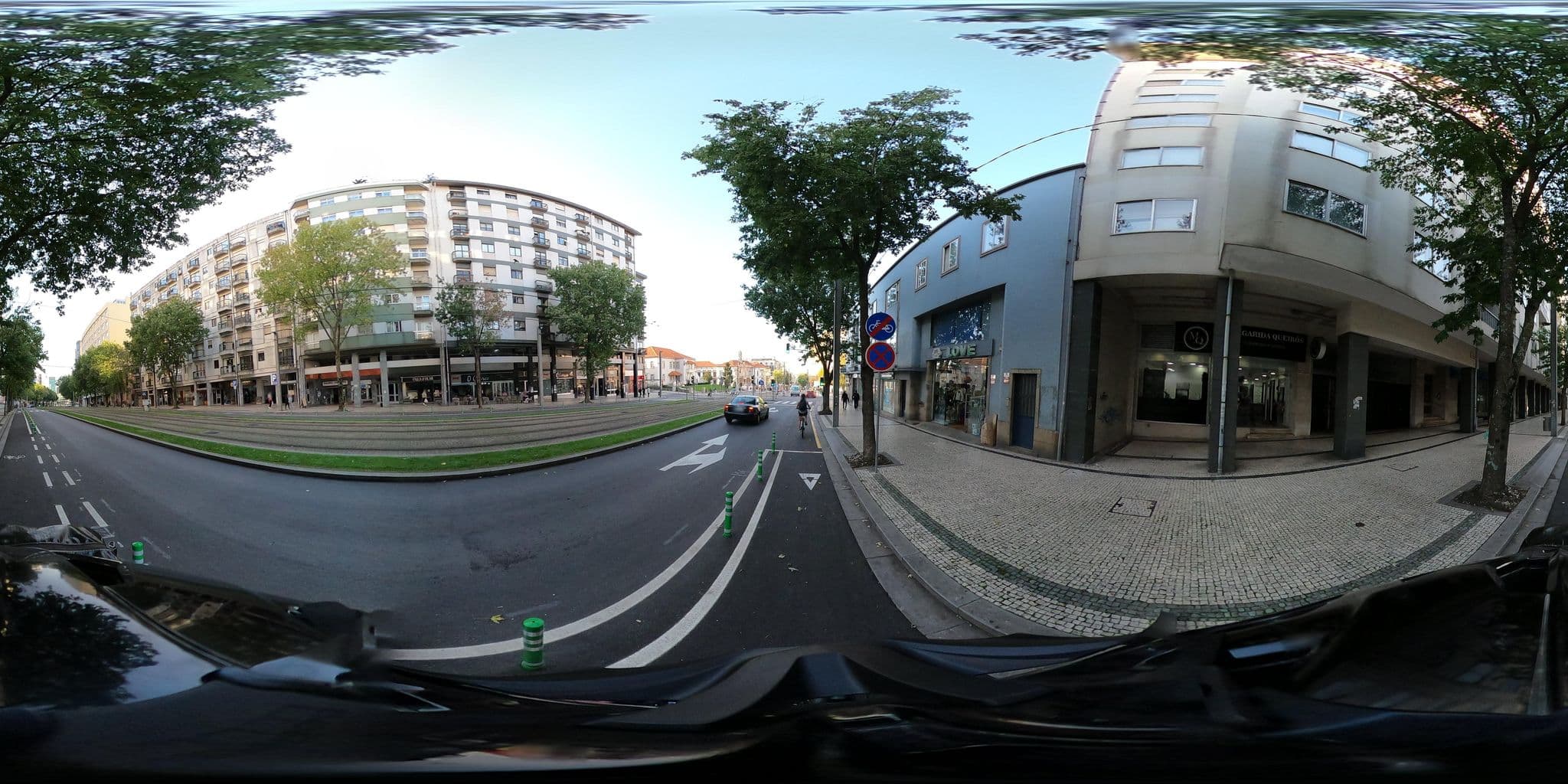 Street view near Origami Porto Residência & Hostel, Vila Nova de Gaia — © marksmith-orchy (CC BY-SA · Mapillary)