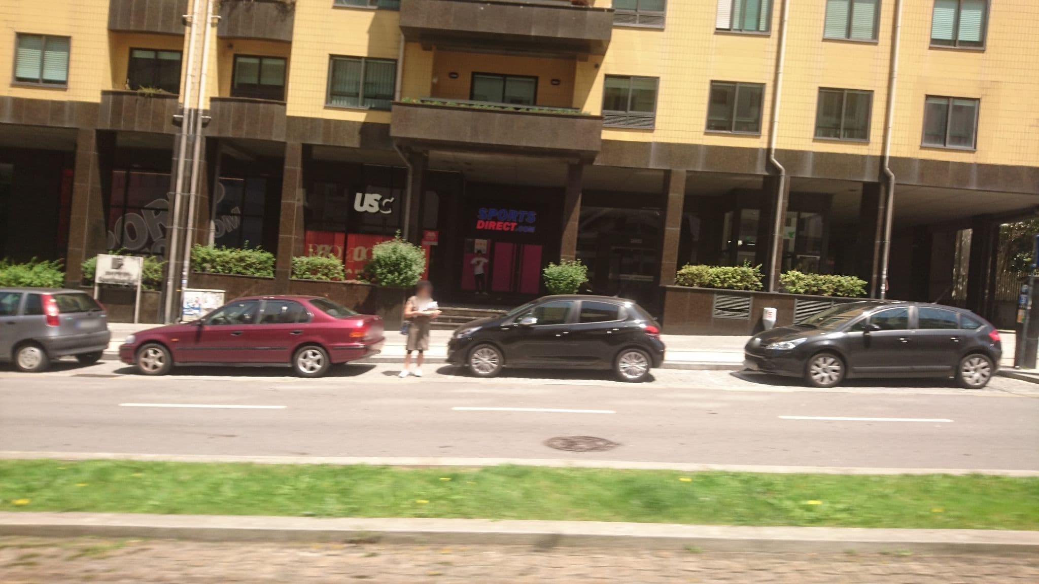 Street view near Residencial Davilina Guest House, Vila Nova de Gaia — © raleben (CC BY-SA · Mapillary)