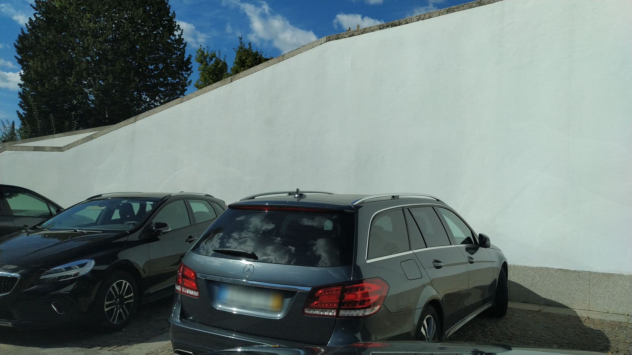 Street view near Pestana Palácio do Freixo, Azevedo — © sanjorgepinho (CC BY-SA · Mapillary)