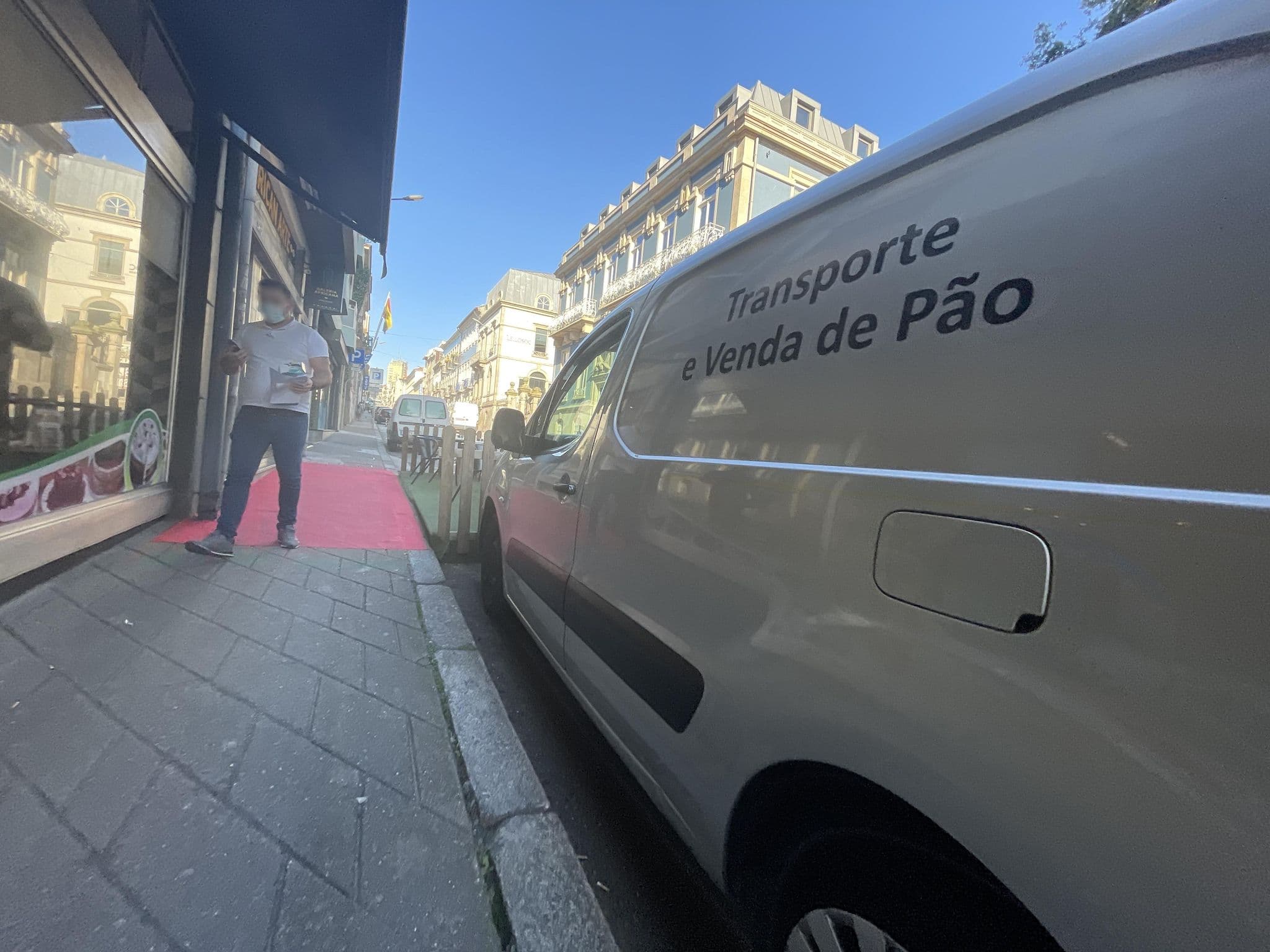 Street view near Hello Porto Skylight, Porto — © egorka (CC BY-SA · Mapillary)
