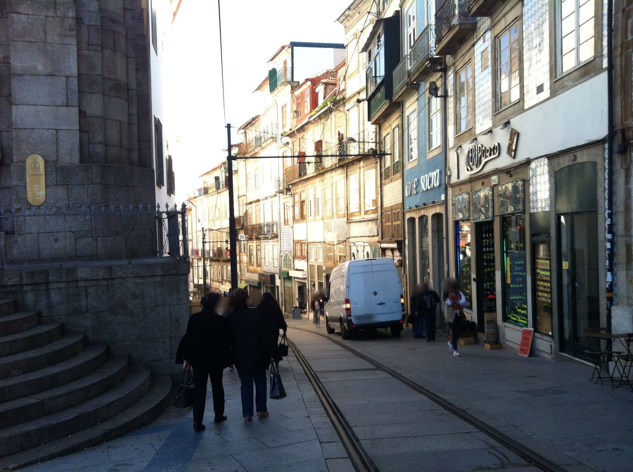 Street view near Oporto Chic & Cozy Studio Apartments, Porto — © miguel_andrade (CC BY-SA · Mapillary)
