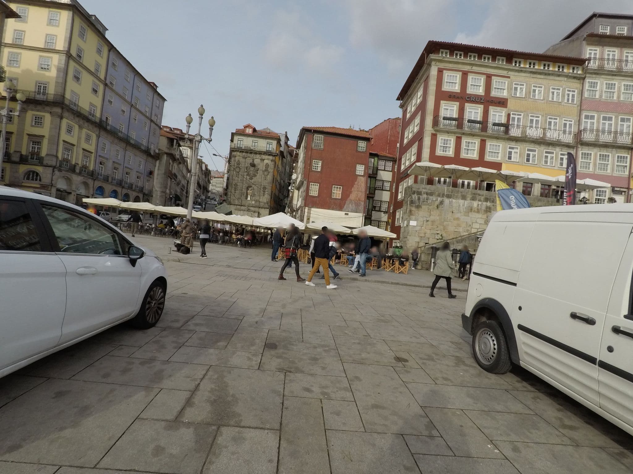 Street view near Hotel Porto River, Porto — © nunocaldeira (CC BY-SA · Mapillary)