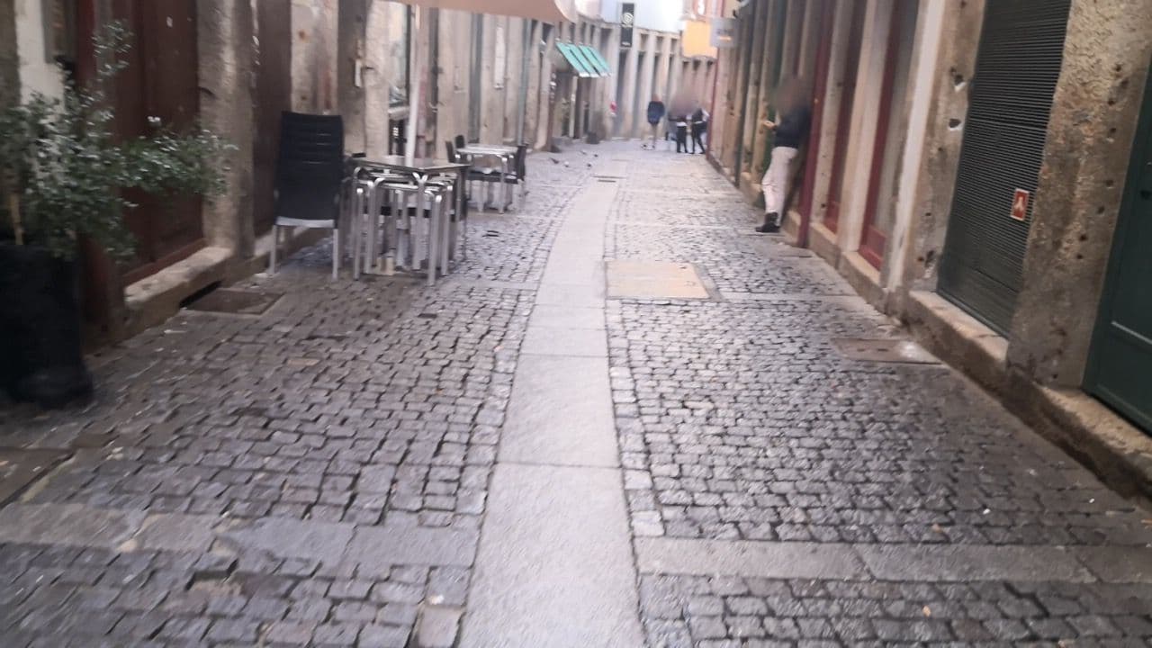 Street view near Douro appartments Porto, Porto — © sanjorgepinho (CC BY-SA · Mapillary)