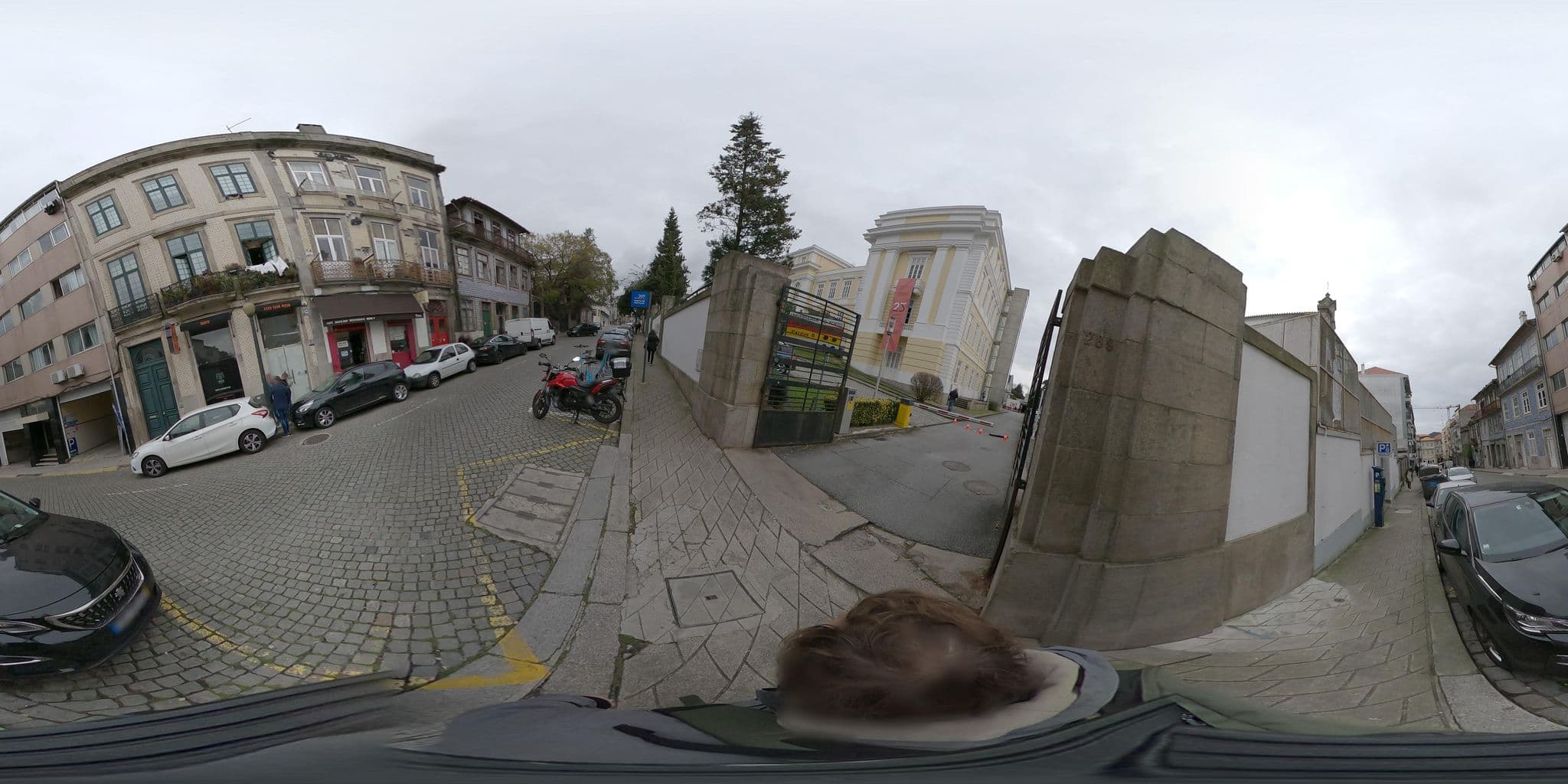 Street view near Beco das Queens, Porto — © skfd (CC BY-SA · Mapillary)