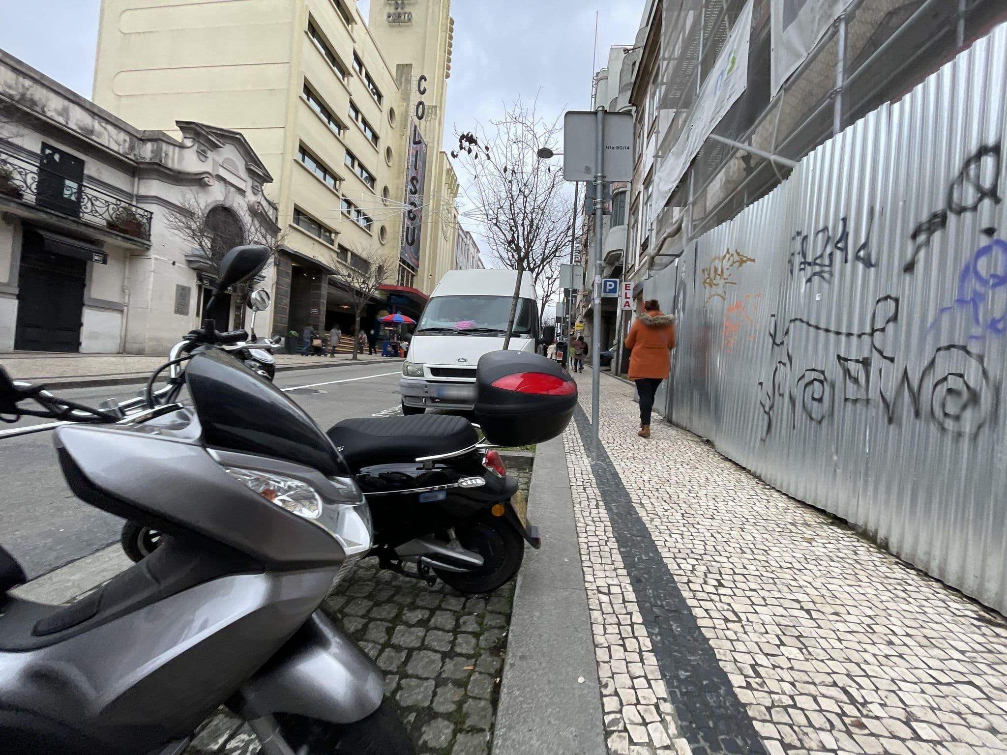 Street view near Residencial Escondidinho, Porto — © egorka (CC BY-SA · Mapillary)