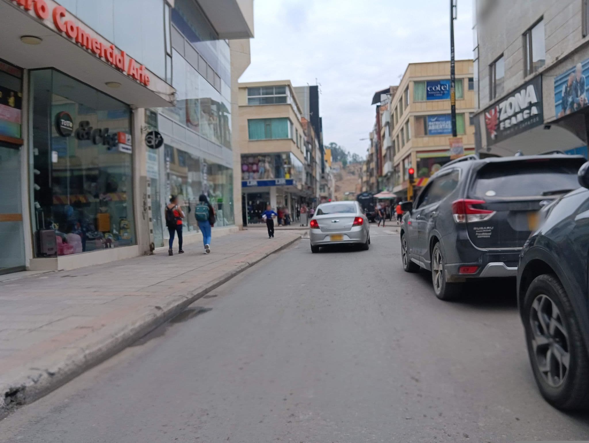 Street view near Hotel Castilla, Duitama — © leogiga (CC BY-SA · Mapillary)