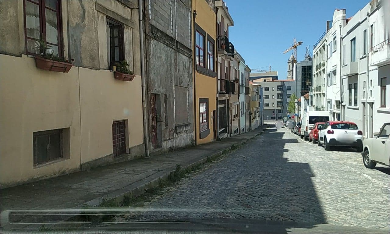 Street view near Porto PATH, Porto — © sanjorgepinho (CC BY-SA · Mapillary)