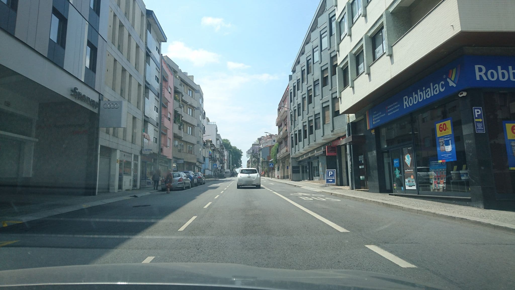 Street view near Hotel Jaguar Oporto, Ameal — © labrarite (CC BY-SA · Mapillary)