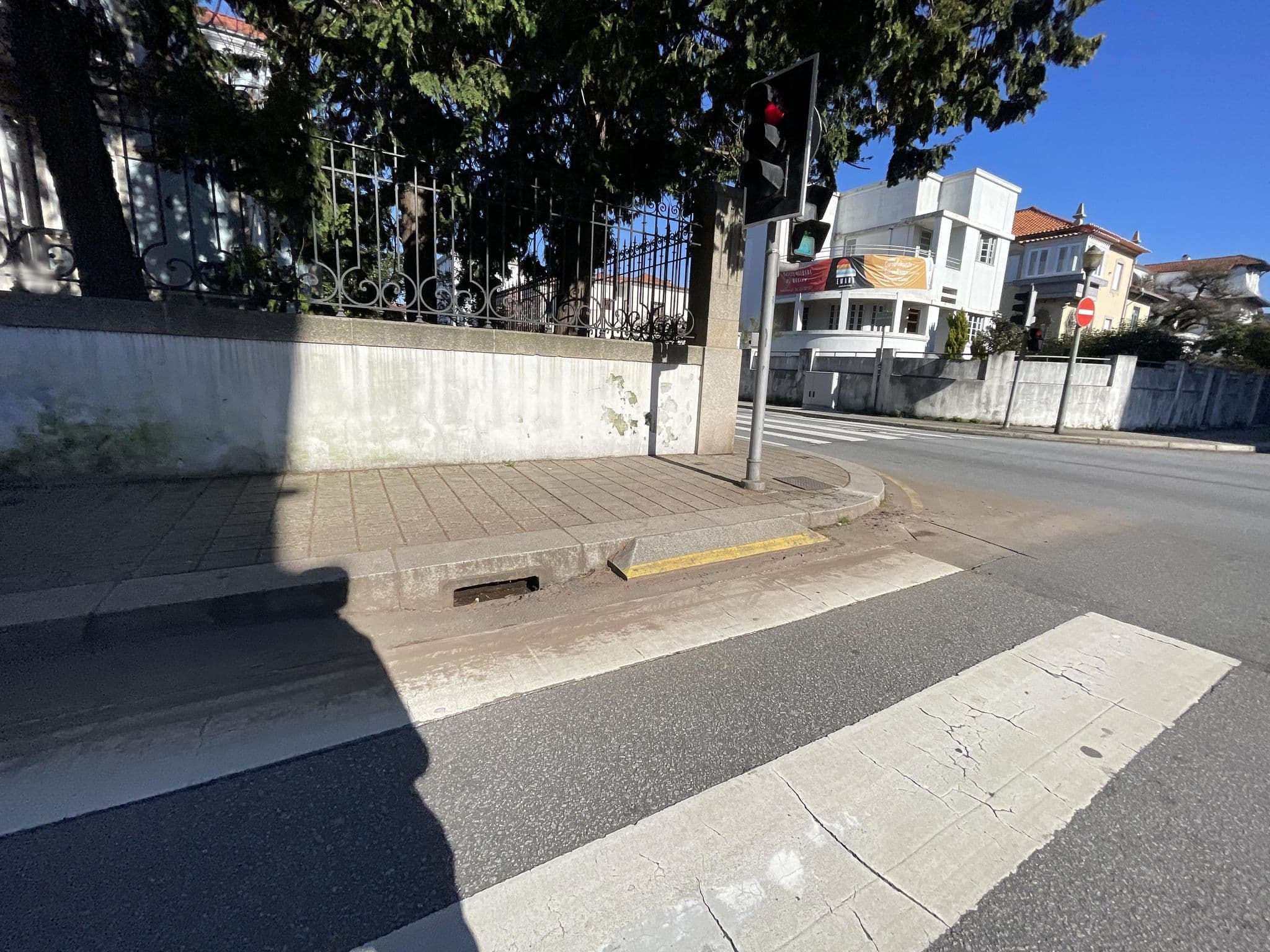 Street view near The Blue Guesthouse, Ameal — © egorka (CC BY-SA · Mapillary)