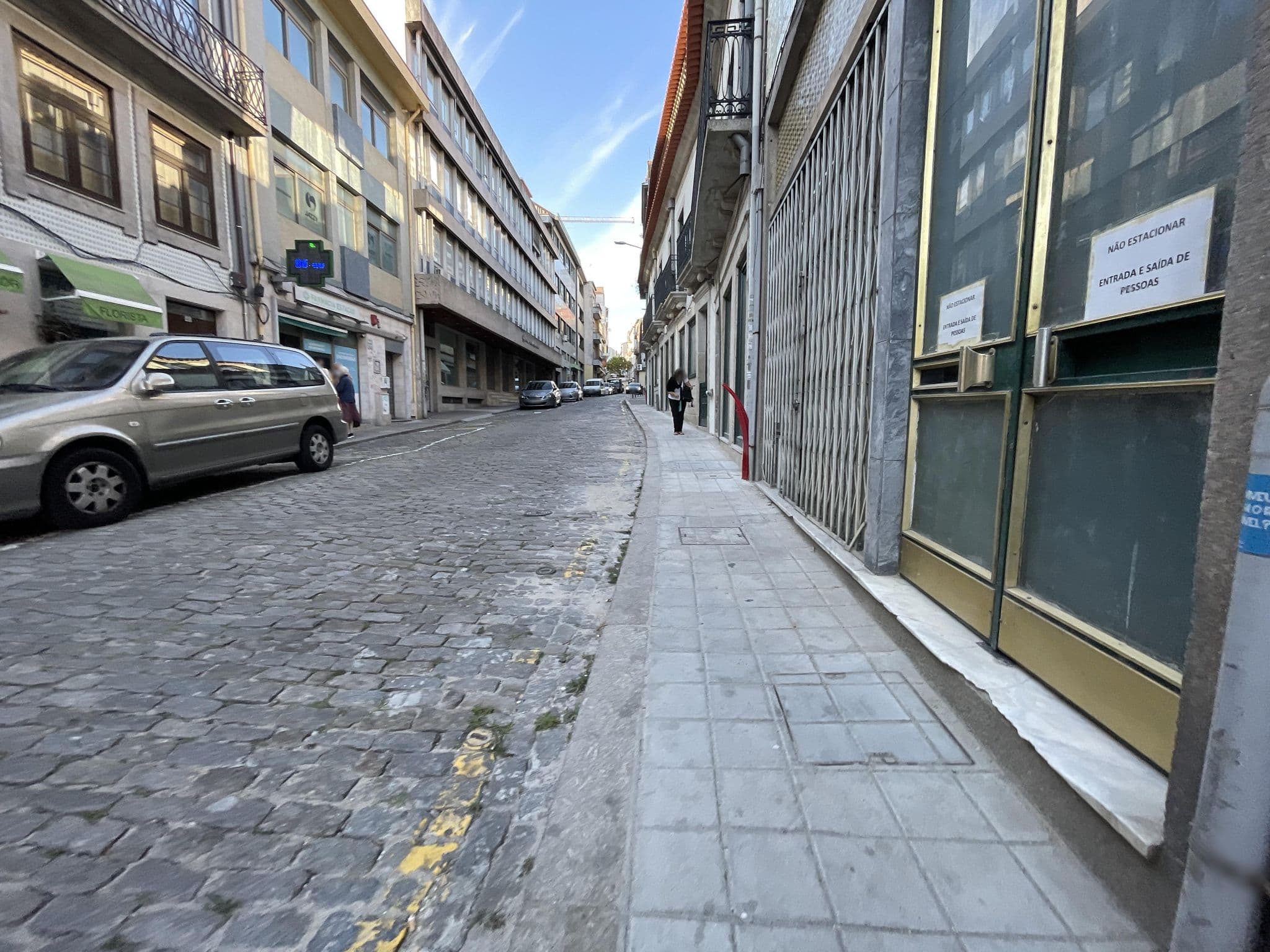 Street view near Bonjardim Flats, Porto — © egorka (CC BY-SA · Mapillary)