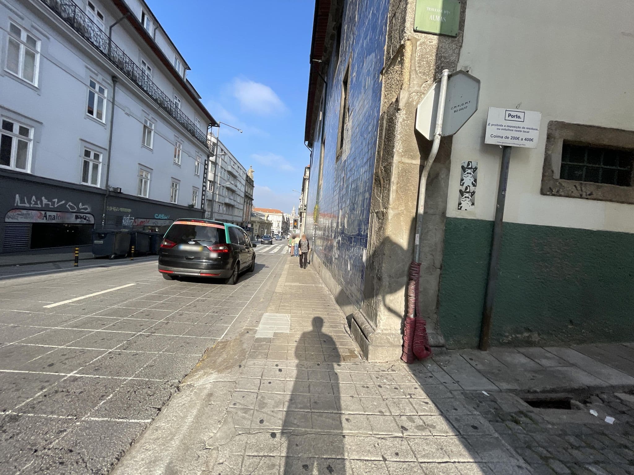 Street view near Sunset Hotel, Porto — © egorka (CC BY-SA · Mapillary)