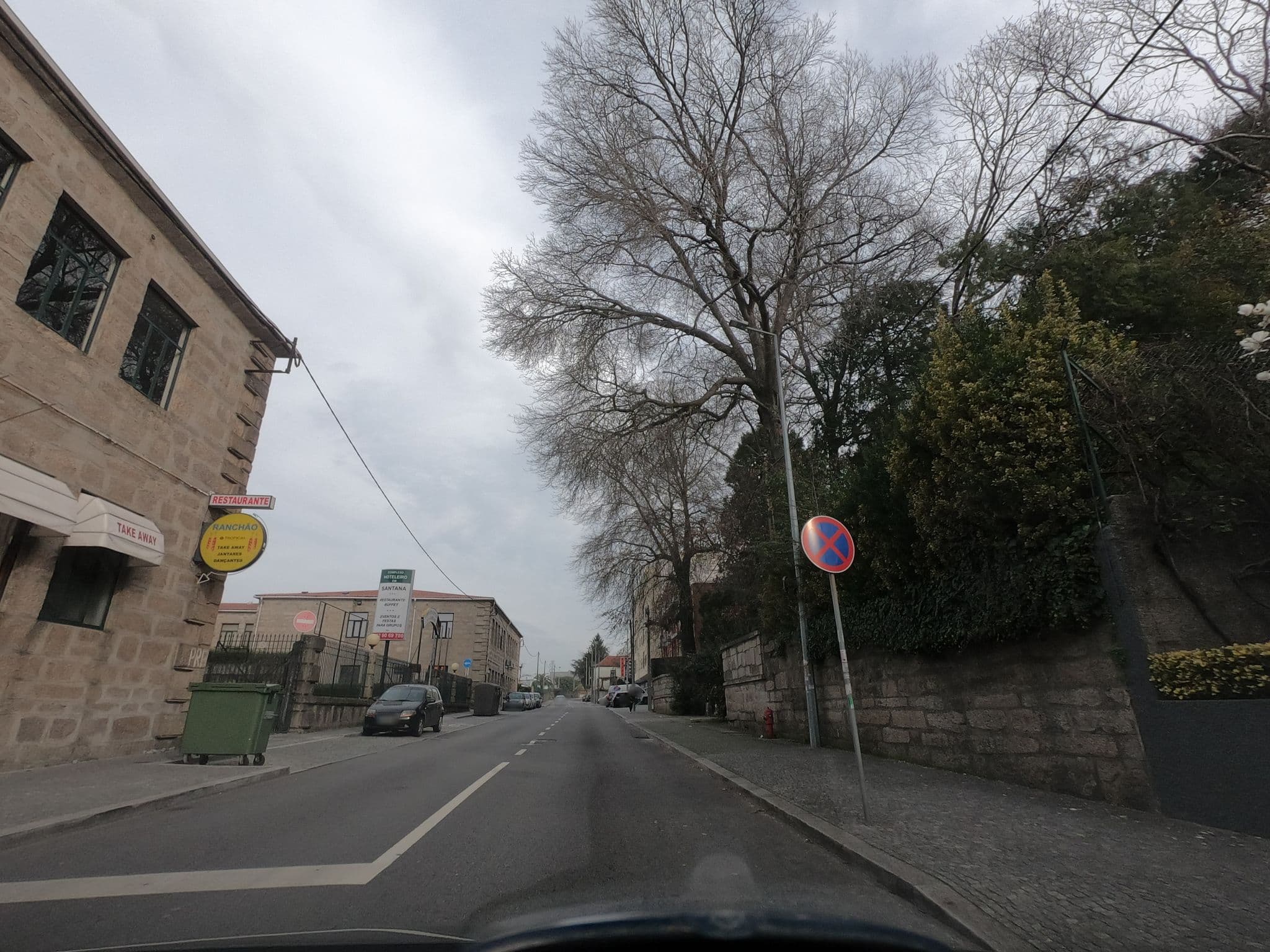 Street view near Complexo Hoteleiro da Rua de Santana, S.A., Gueifães — © countzero5 (CC BY-SA · Mapillary)